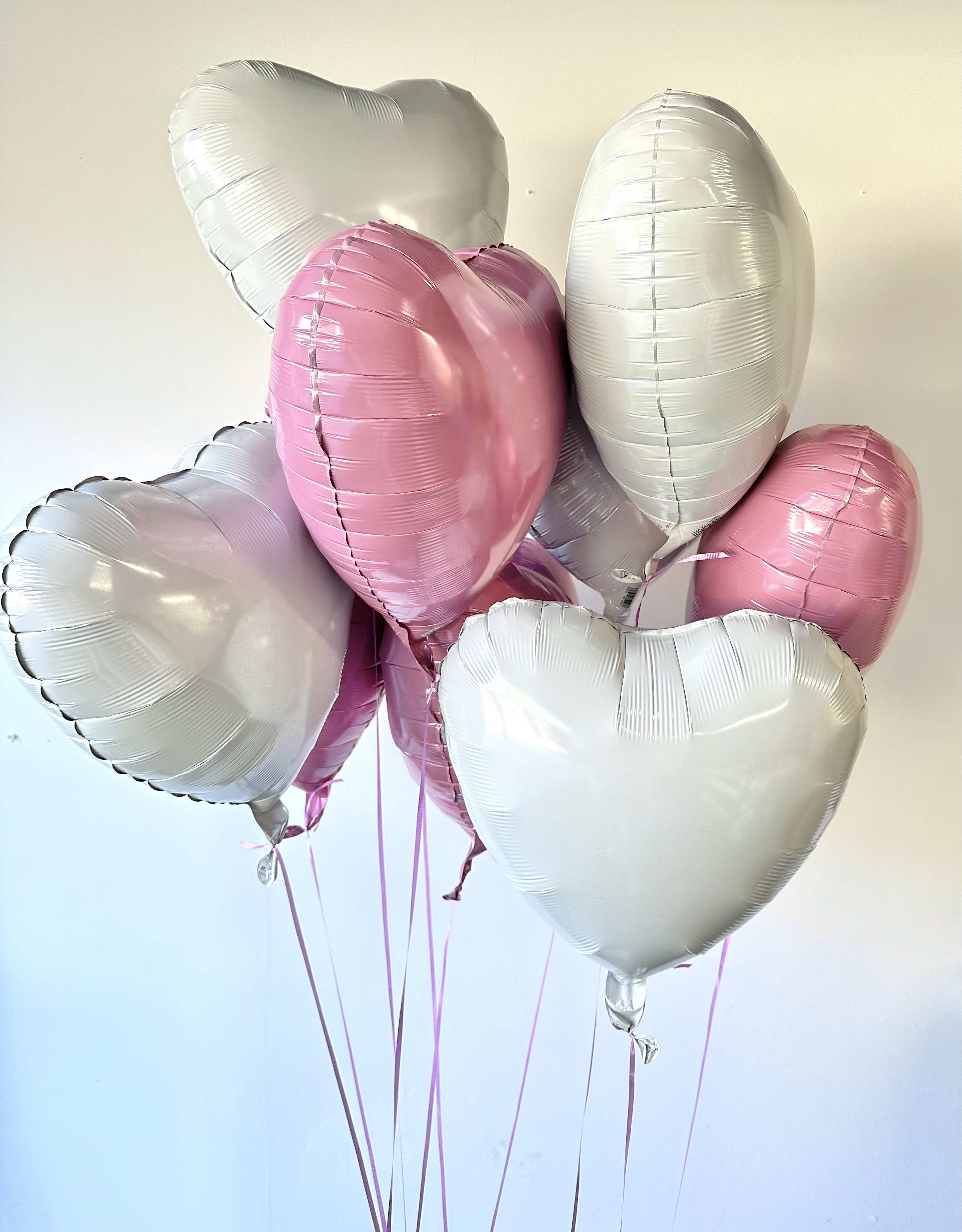 Heart Balloon Heart Balloon - Heart shape balloon! If you're looking to upgrade your floral gift or surprise someone with a special add on, that's your best choice. Colors options: Pink, red, white and blue We kindly ask to add to the order notes your color preference for the balloon.