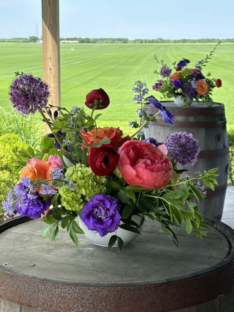 Summer Garden  - A beautiful table design incorporating the bright shades of summer