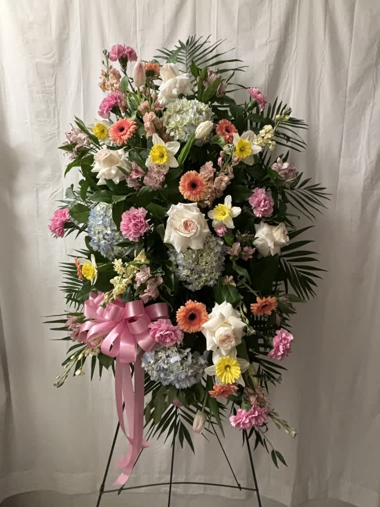 Everlasting Memories Spray Everlasting Memories Spray - A beautiful gathering of pastel blooms to send in honor of your loved one