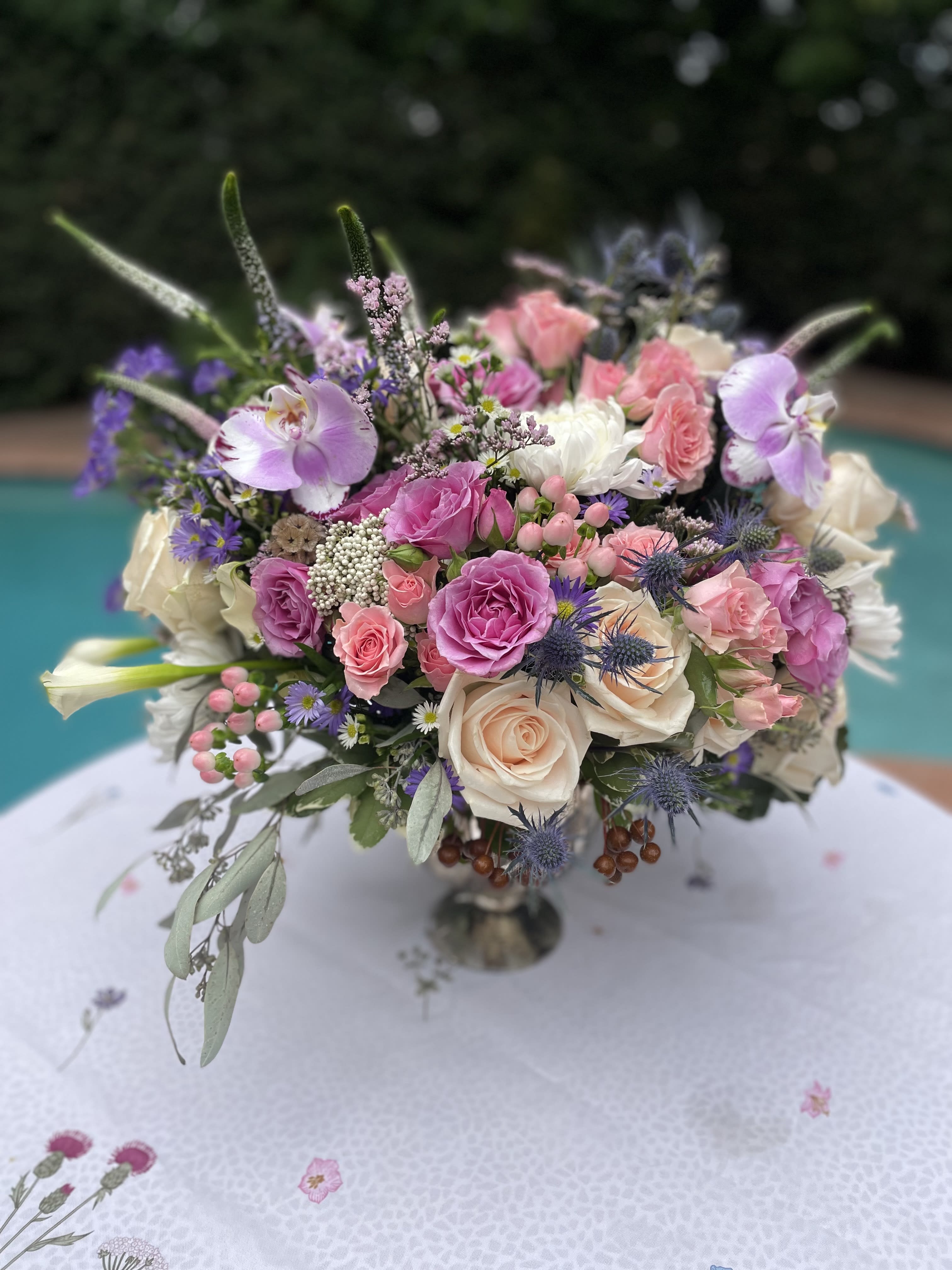 Flowers for comfort and peace  - Send  flowers that symbolize peace, serenity, and healing, such as lilies, roses, or white daisies. These blooms can bring a sense of calmness and tranquility to the recipient. If the person has a favorite flower or color, incorporating those into the arrangement can add a personal touch.   During difficult times of grieving, flowers can offer solace and serve as a gentle reminder that you are not alone. Whether you're looking to express your condolences or provide support to someone who is grieving, flowers can convey a heartfelt message of care and comfort. Be calm. 