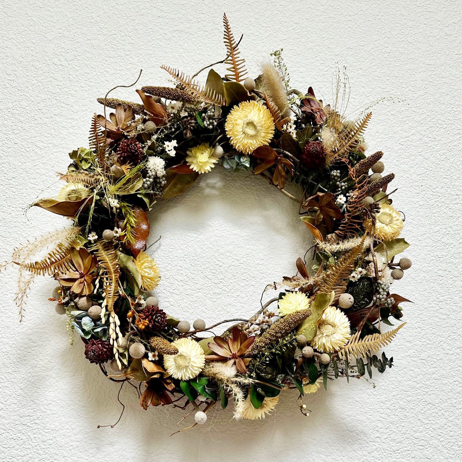 DFW-03 (Dry flower wreath) DFW-03 (Dry flower wreath) - One of a kind Dry flower wreath (Straw flowers, millets, various ferns,eucalyptus & other grasses) 19" diameter