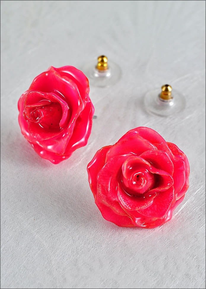 Preserved Pink Rose Earrings Preserved Pink Rose Earrings - Select this forever preserved rose earrings that are a perfect gift for anyone special in your life.