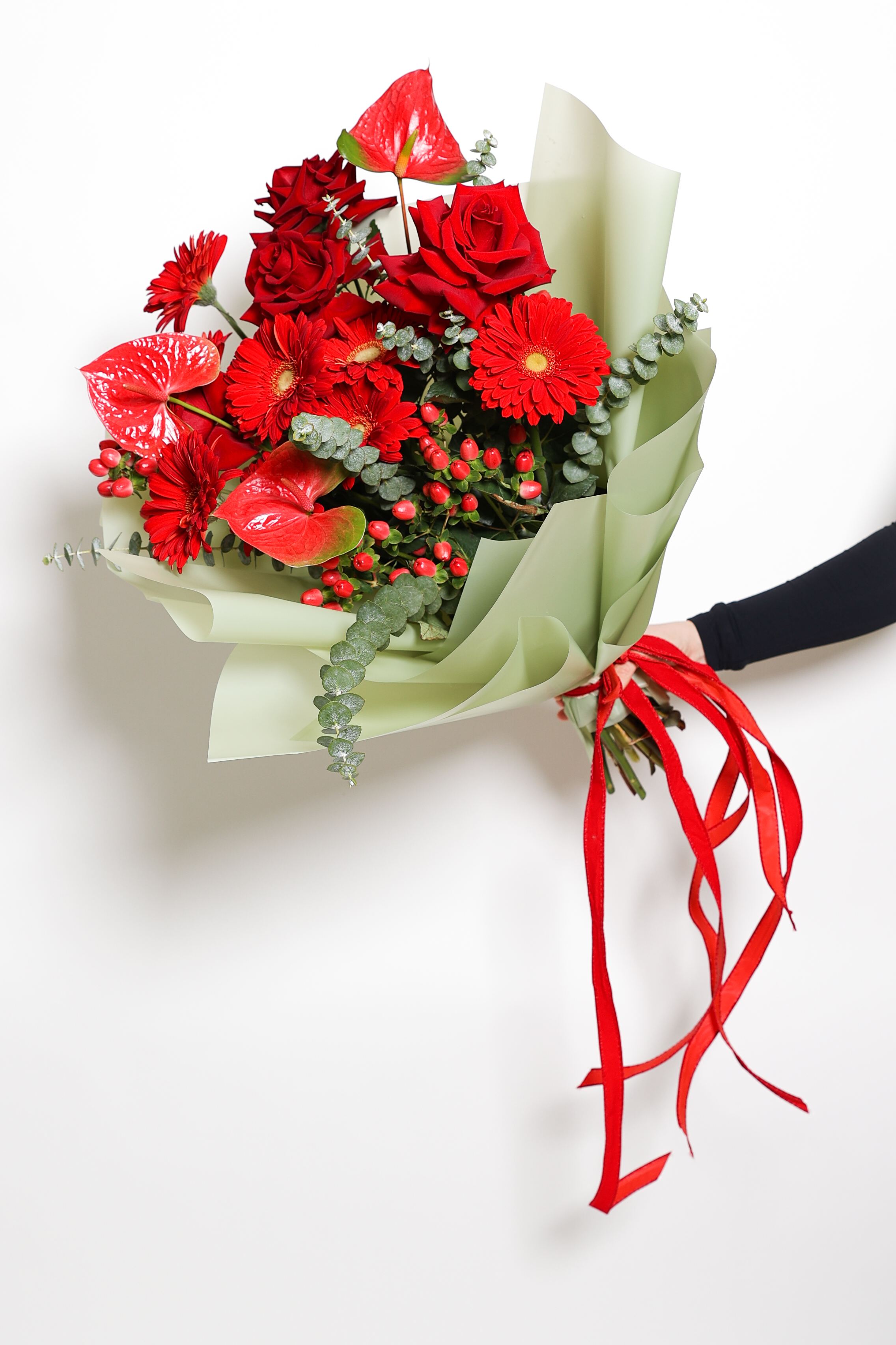 Passionate Lover Passionate Lover - Mix of roses, gerberas and anthuriums