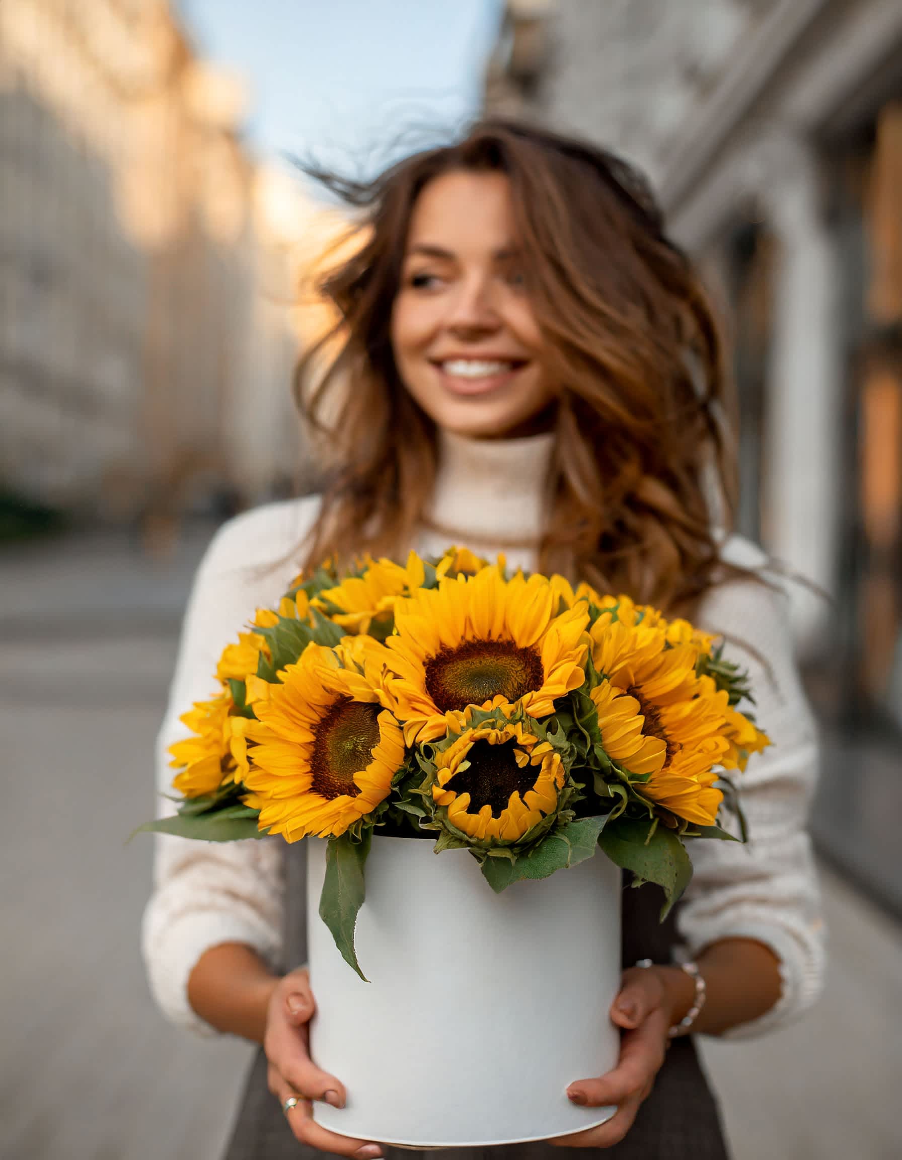 Sun Lovers Sun Lovers - The solar composition in the box looks attractive! A bouquet of sunflowers symbolize loyalty and devotion to the second half. In the language of flowers, sunflower represents luck, wealth, joy and happiness. Disclaimer: IMAGES PROVIDED ARE ALL IN DELUXE SIZE. Photos and visual presentation of the products represent an overall style, look and feel, which we may not be able to identically replicate in some instances. Recommended for: Love and Romance, I Love You Flowers, Anniversary, Proposal, Romantic Gift, Birthday, Get Well Soon, Celebrations, Best Wishes, Thank You, Congratulations, Just Because, New Baby, Everyday