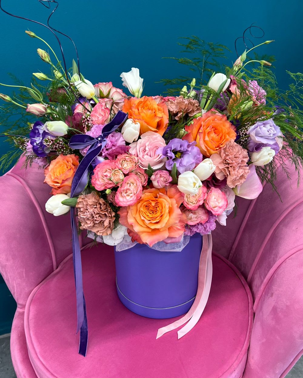 Valeria Valeria - Stunning box full of Spray Roses, Lisianthus, and other mixed flowers