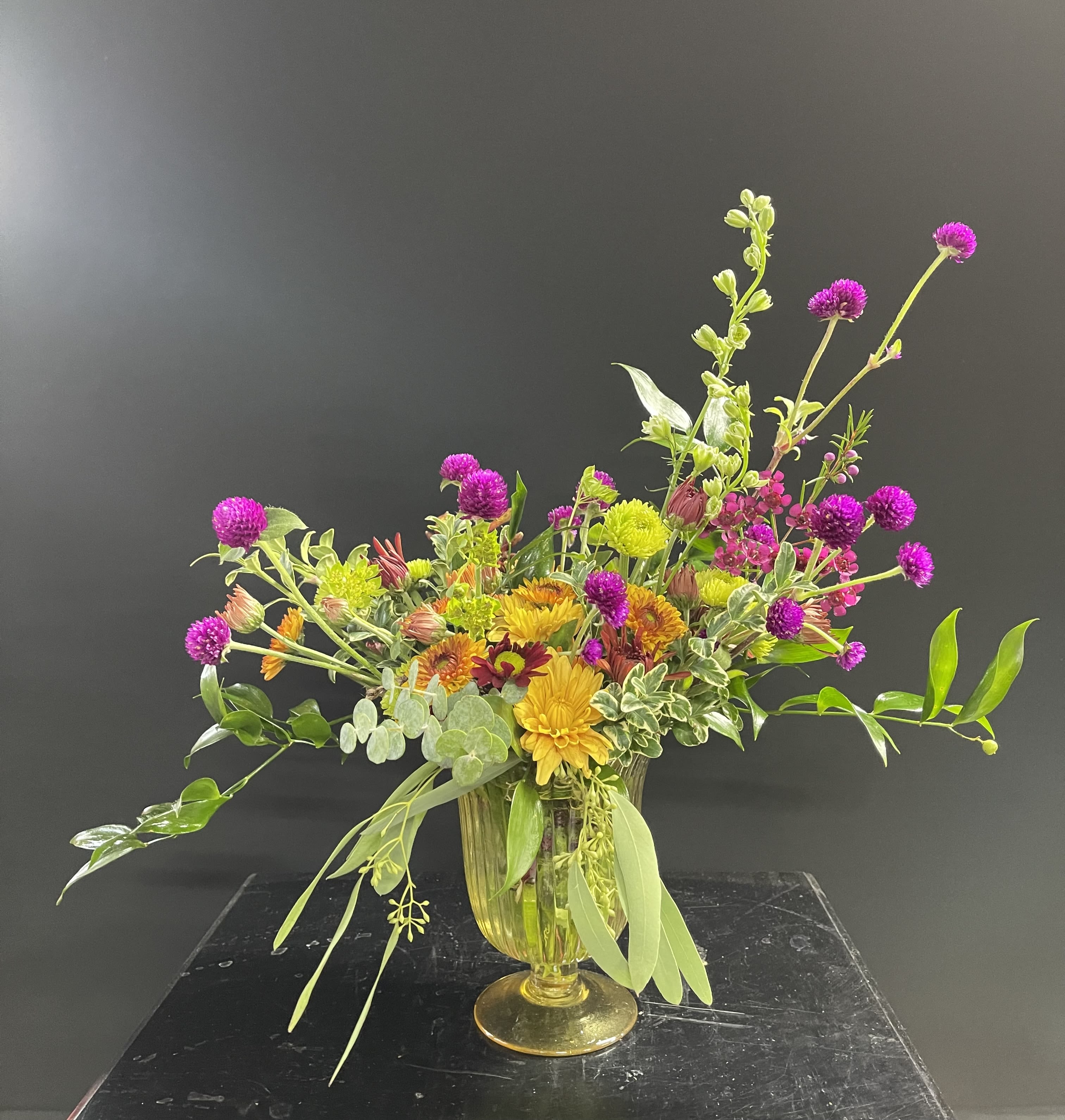 Designer Choice Lil Miss Thang Floral arrangement Seasonal - This is an adorable little, mini, elegant flower arrangement.  Cute as can be and perf Size for a small space. It’s technically a designer choice option, as flowers may not be exactly the same.  We will use beautiful, seasonal flowers on hand.