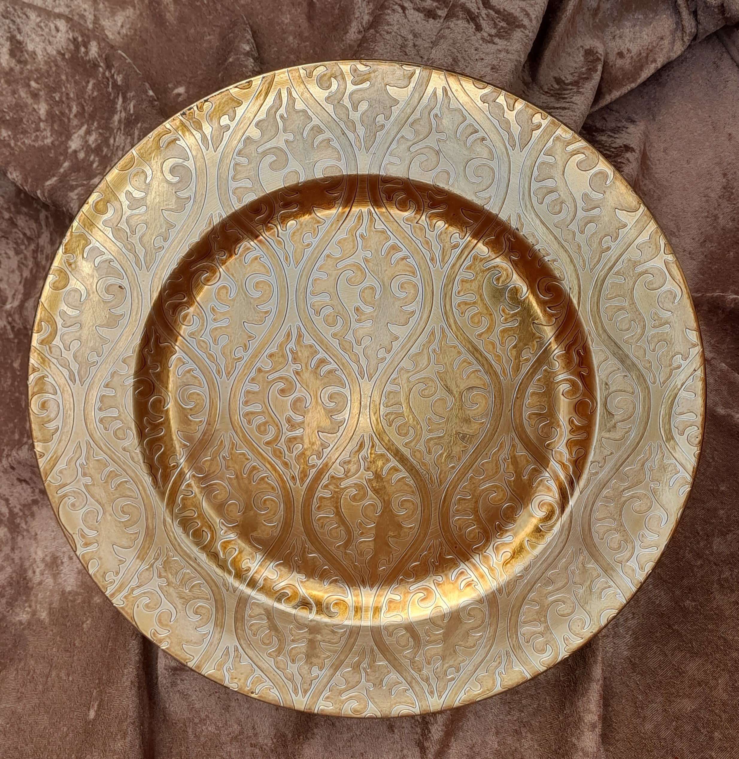 RENT Gold charger Far East Design - RENTAL ONLY