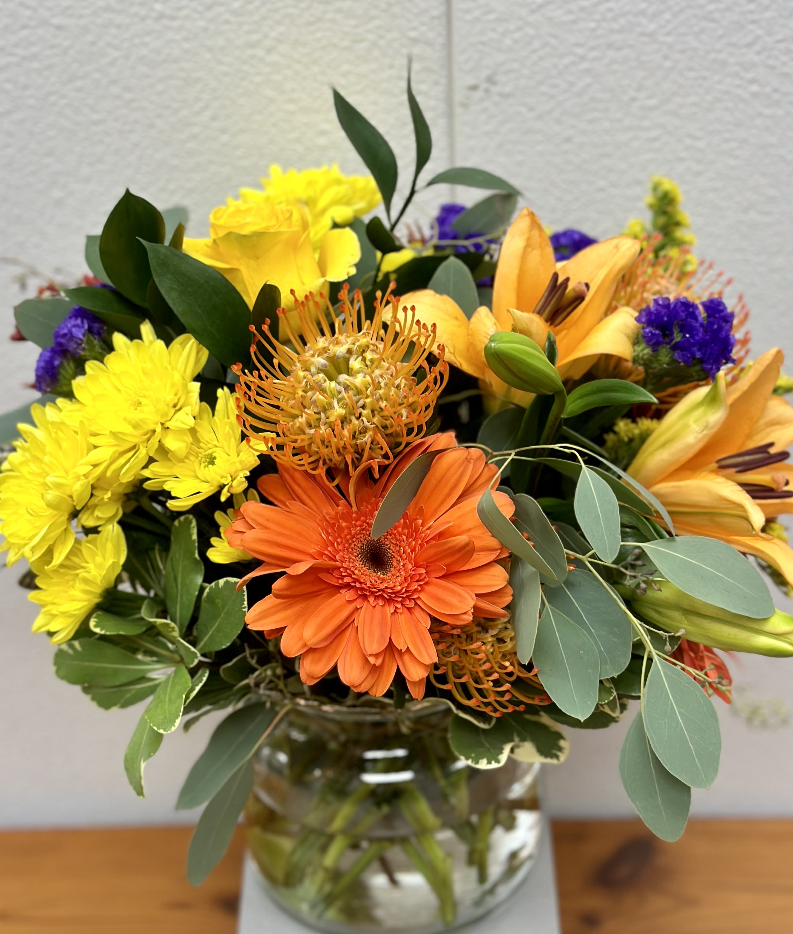 Autumn Time by Petals 2 Go Autumn Time by Petals 2 Go - This autumn design speaks in shades of orange and yellow perfect for any occasion.