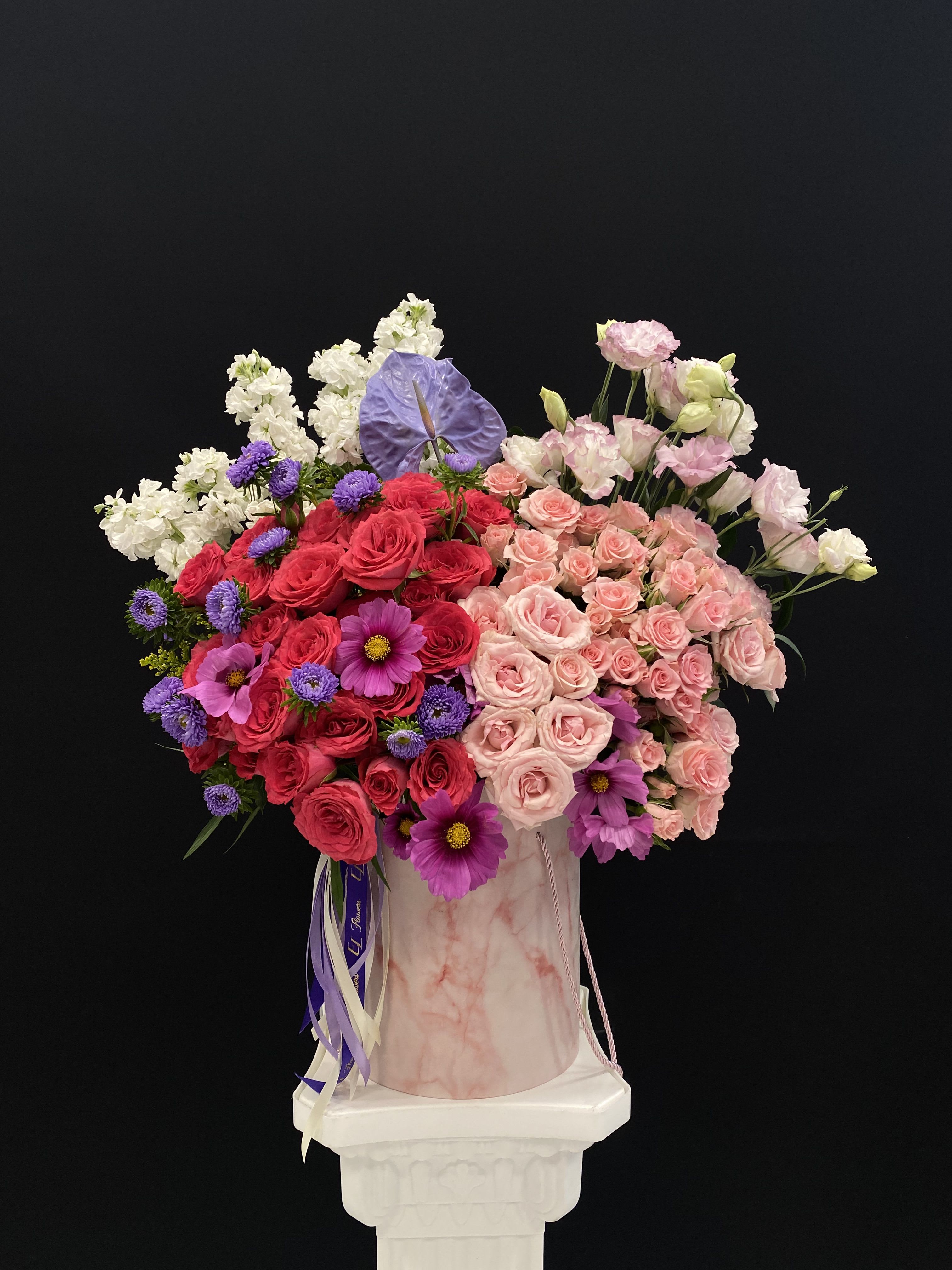 Box of Colors Box of Colors - Pink tone flowers to any kind of celebration