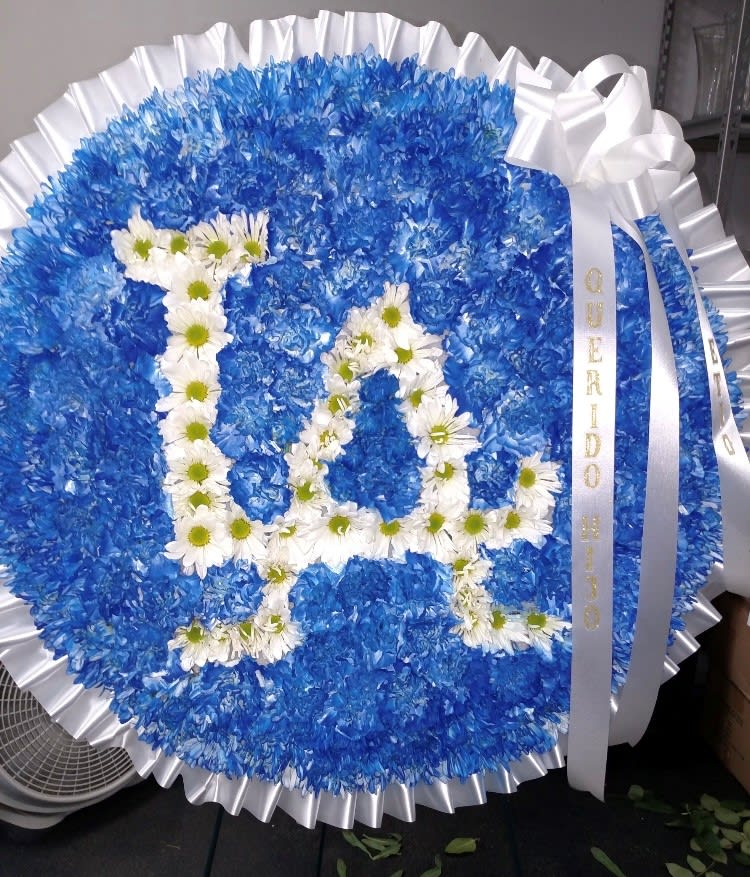 Team Wreath - These personalized custom wreaths can be created for any team, 3 sizes; 24&quot;, 30&quot;,  36&quot;, with or without lettering and ribbon.