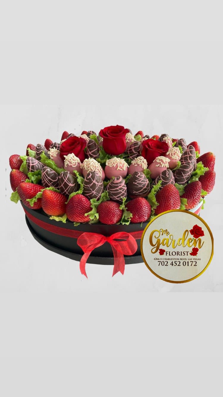 rose and strawberries box rose and strawberries box - must ordeer with a 24 hr in advace We’ve brought together classic beauty and sweet indulgence, creating one unforgettable gift. Our 3 red rose is bundled with 36 of our signature Gourmet Drizzled Strawberries™ to make every romantic milestone or everyday “I love you” mean even more. Allergy Warning: cake Arrangements products may contain egg, wheat, soy, milk, peanuts, and tree nuts. We recommend that you take the necessary precautions based on any related allergies.