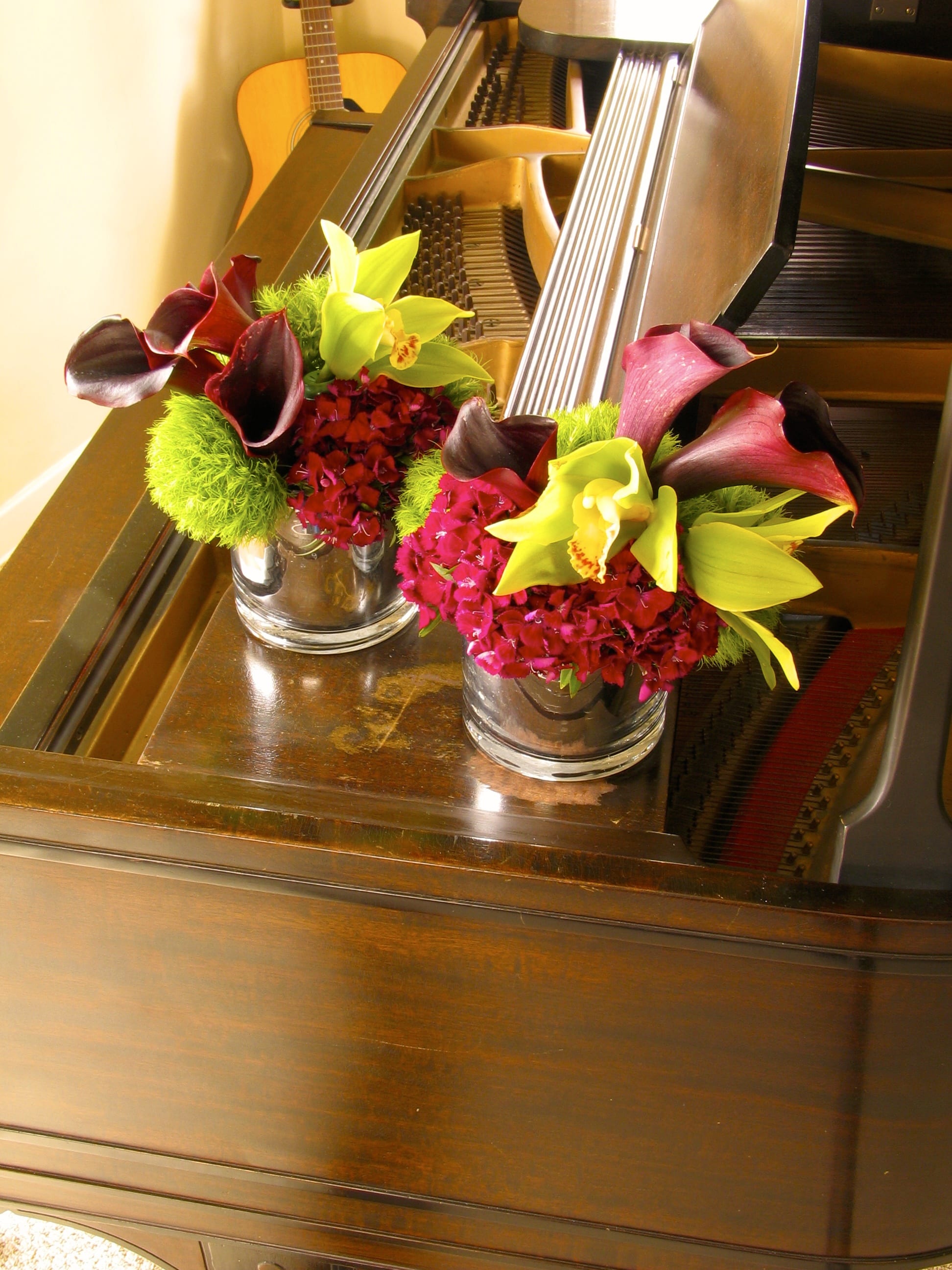 89 bookend orchids (pair) - Orchid Bookends for Hearth, Bookshelf, or Living Tables from T'sul Custom Floral Design in Newport Beach, CA  Add a touch of elegance to your decor with our stunning Orchid Bookends, perfect for accenting your hearth, bookshelf, or living tables. Exclusively designed by T'sul Custom Floral Design in Newport Beach, CA, these exquisite arrangements feature beautiful orchids that create a stylish and sophisticated focal point in any room.  Whether you're looking to enhance your home decor, celebrate a special occasion, or give a thoughtful gift, our Orchid Bookends are an ideal choice. Their unique design allows them to complement a variety of aesthetics while bringing the beauty of fresh flowers into your space.  Key Features:  Elegant orchid arrangements designed as bookends for versatile placement Perfect for hearths, bookshelves, living tables, or as decorative accents Crafted with high-quality, fresh orchids for lasting beauty Ideal for home decor, gifts, or enhancing special occasions Transform your Newport Beach living space with T'sul Custom Floral Design’s exquisite Orchid Bookends. Order today to enjoy the timeless beauty and charm of fresh orchids in your home!
