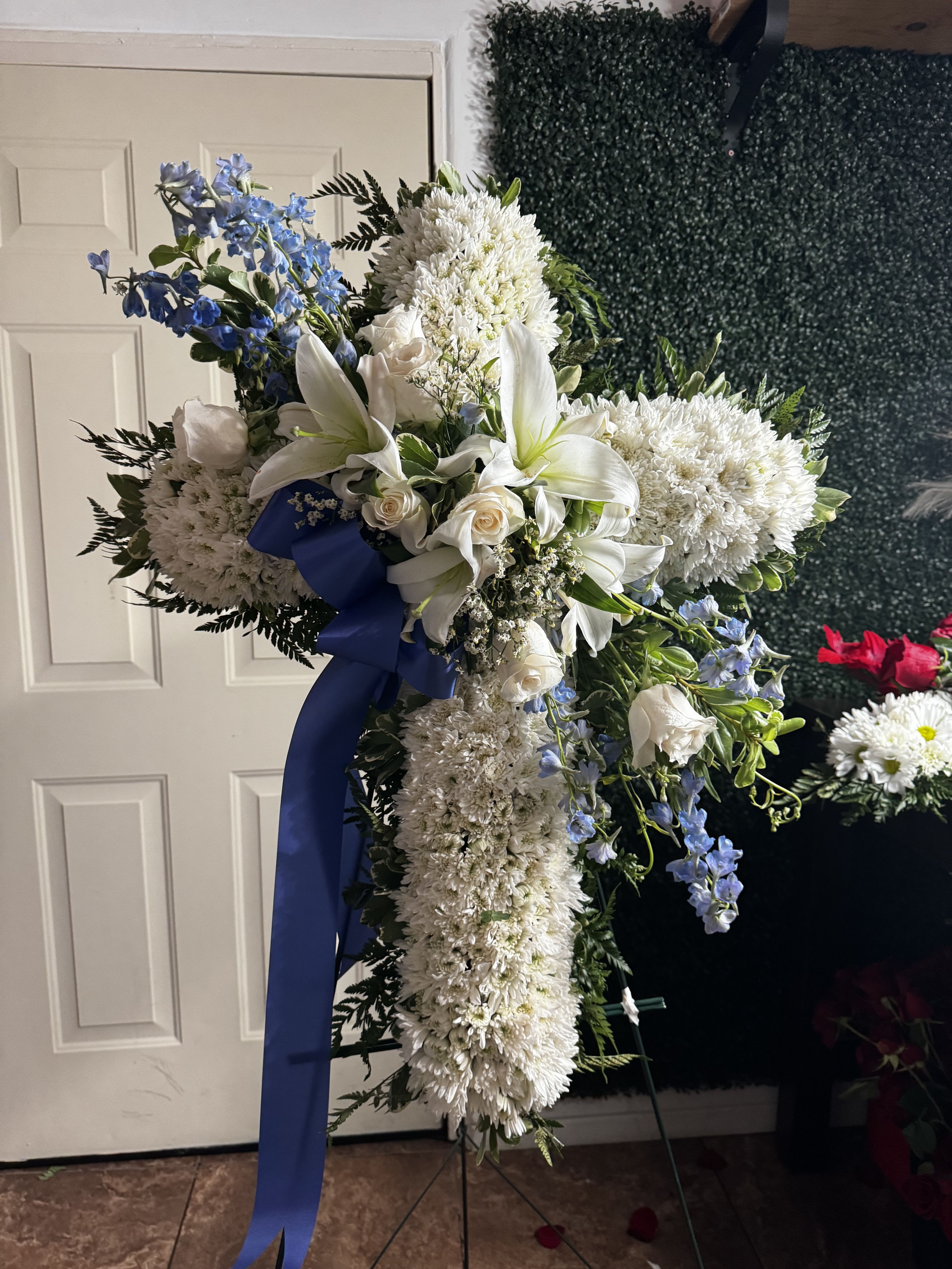 Blue Cross - 26&quot;