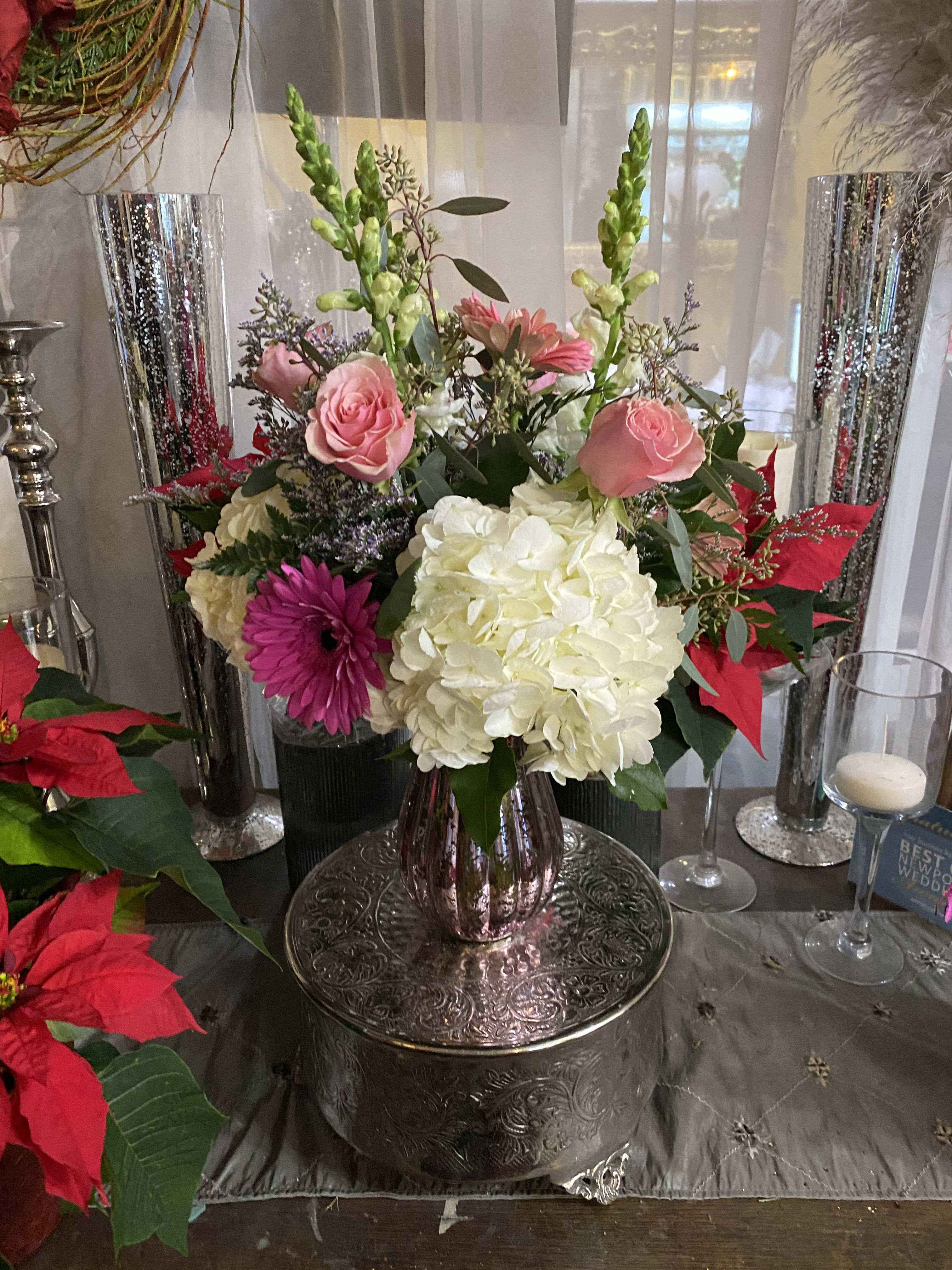 Vision in Pink - ALL2346 - A beautiful bouquet to show a special someone you love them. Show in Deluxe Vision in Pink - ALL2346