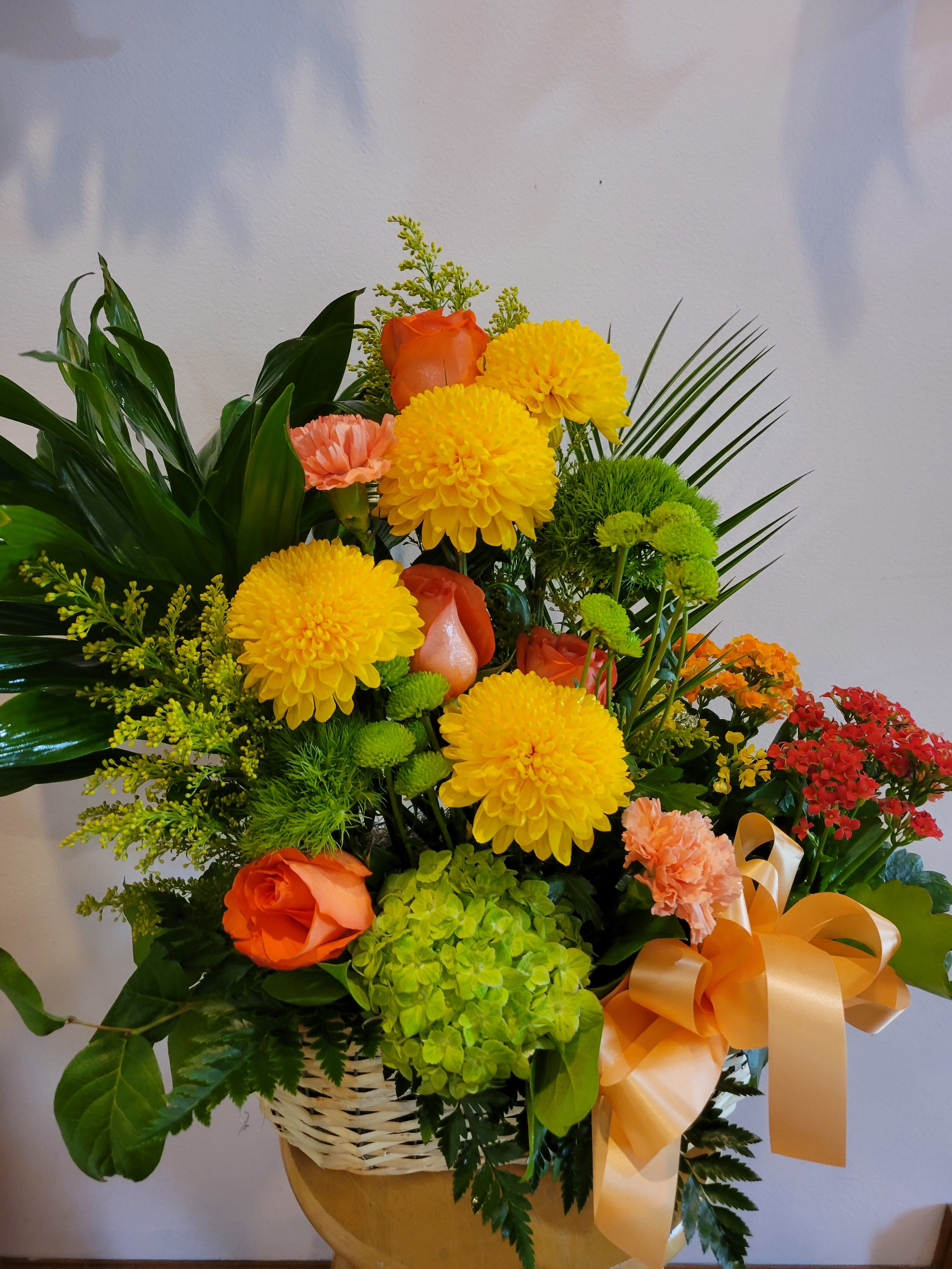Seasonal Plants in basket - Seasonal Plants in basket