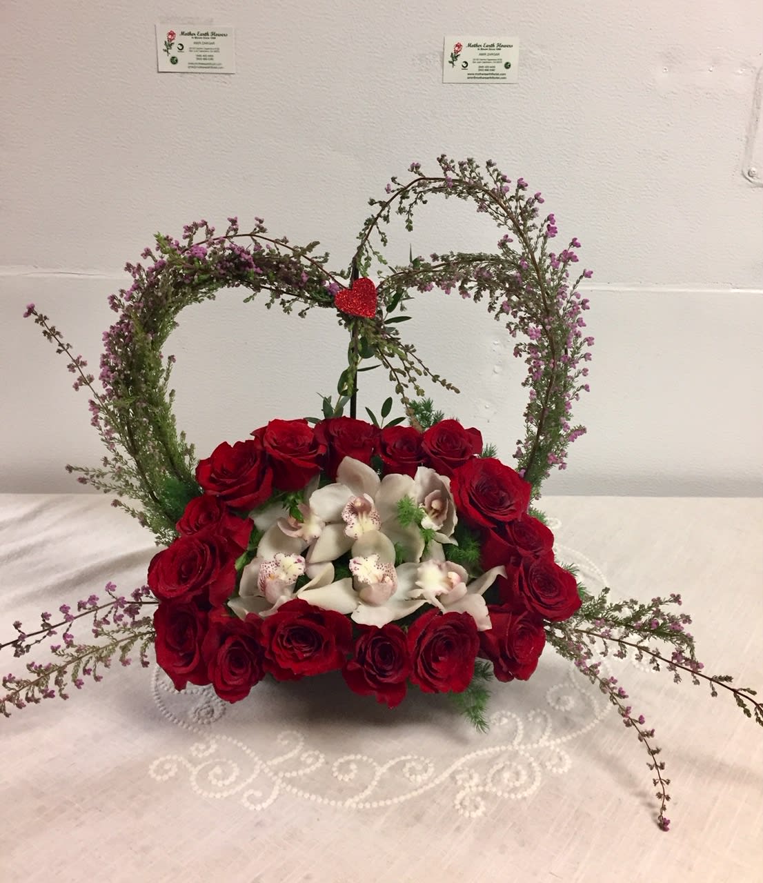 your hearts desire mef20214a your hearts desire mef20214a - red rose and cymbidium with heart background