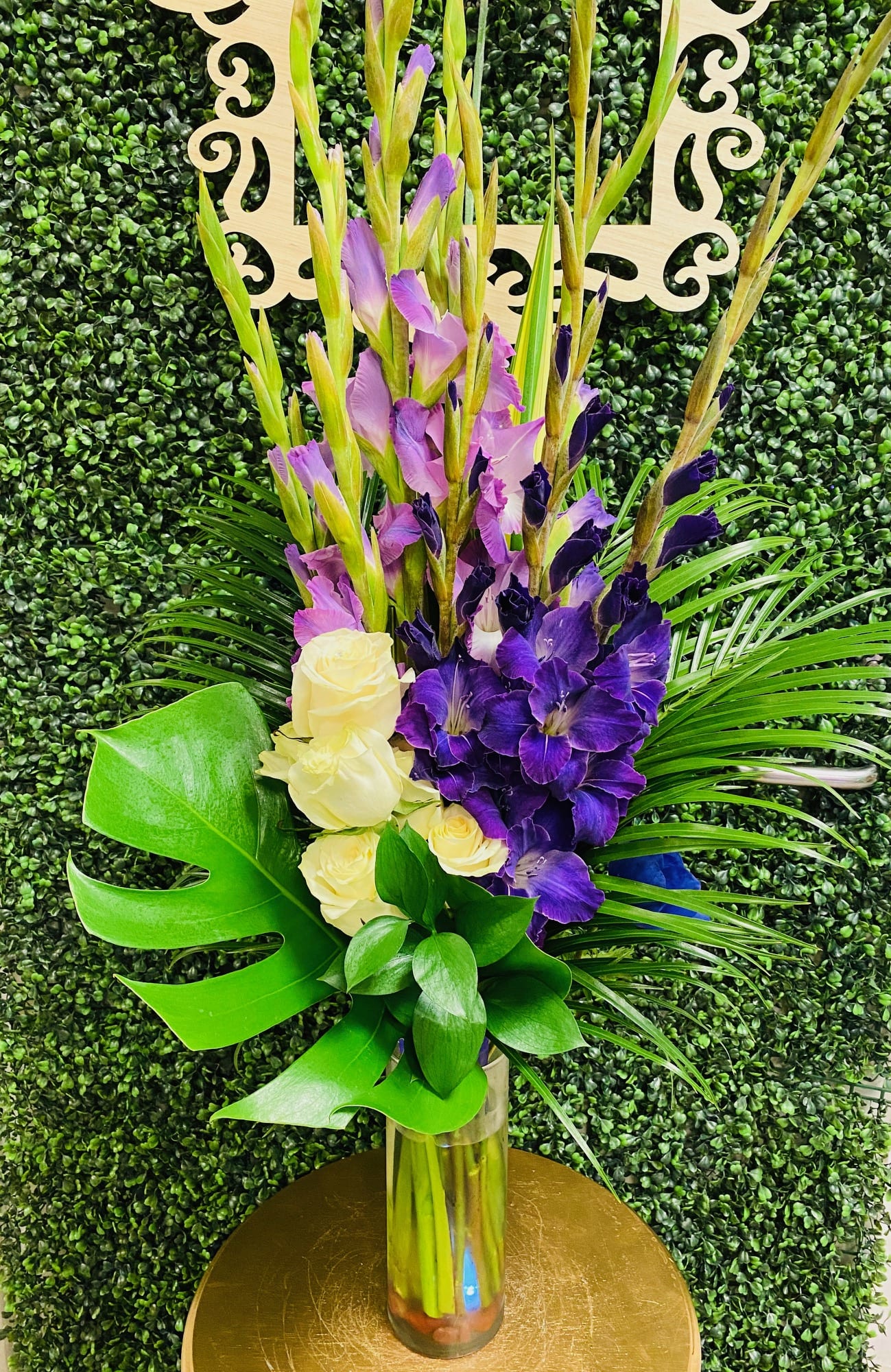 Purple Pleasures Gladiolus - Purple Pleasures Gladiola are majestic and fragrance light. Colors vary but the beauty and bloom duration will be long-lasting. Farm Fresh and available year-round. 