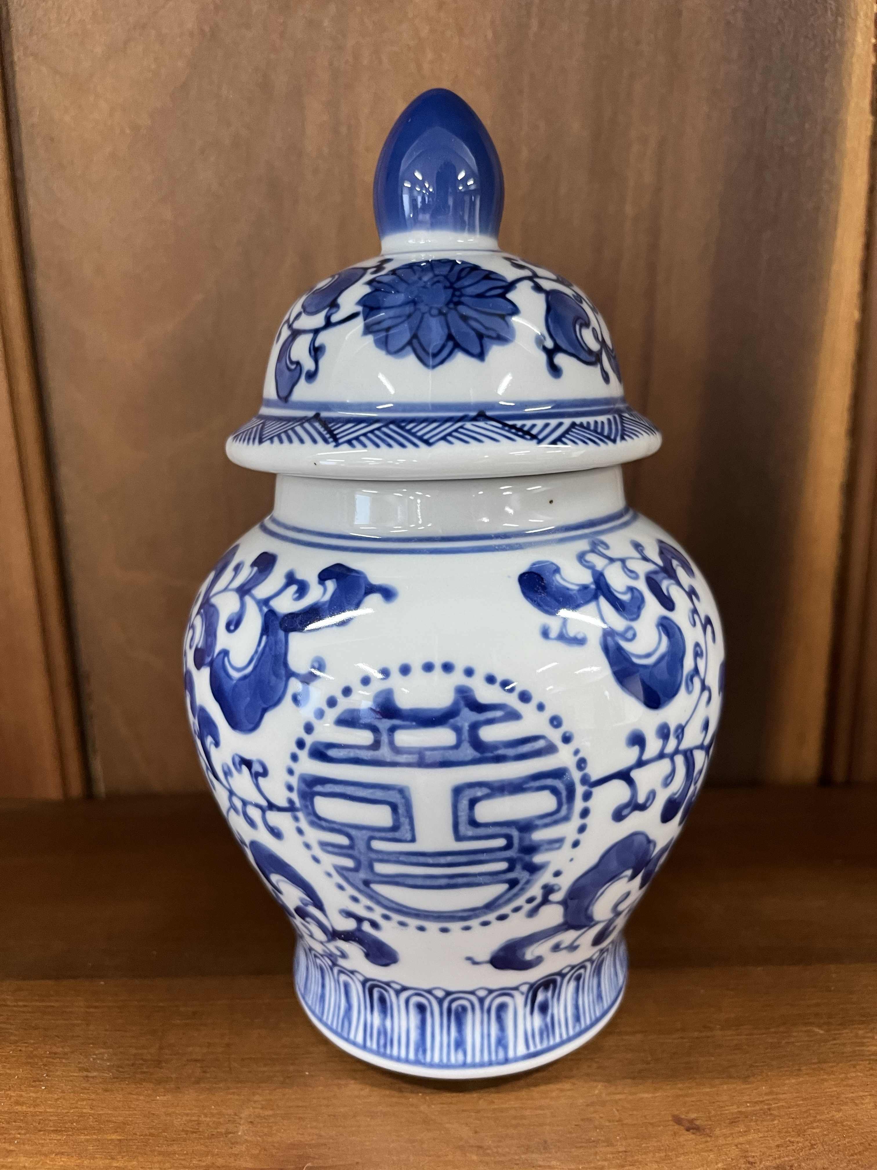 Blue Canton Temple Jar Blue Canton Temple Jar - Splendid Temple Jar is perfect for a classically inspired home or as a hostess gift.