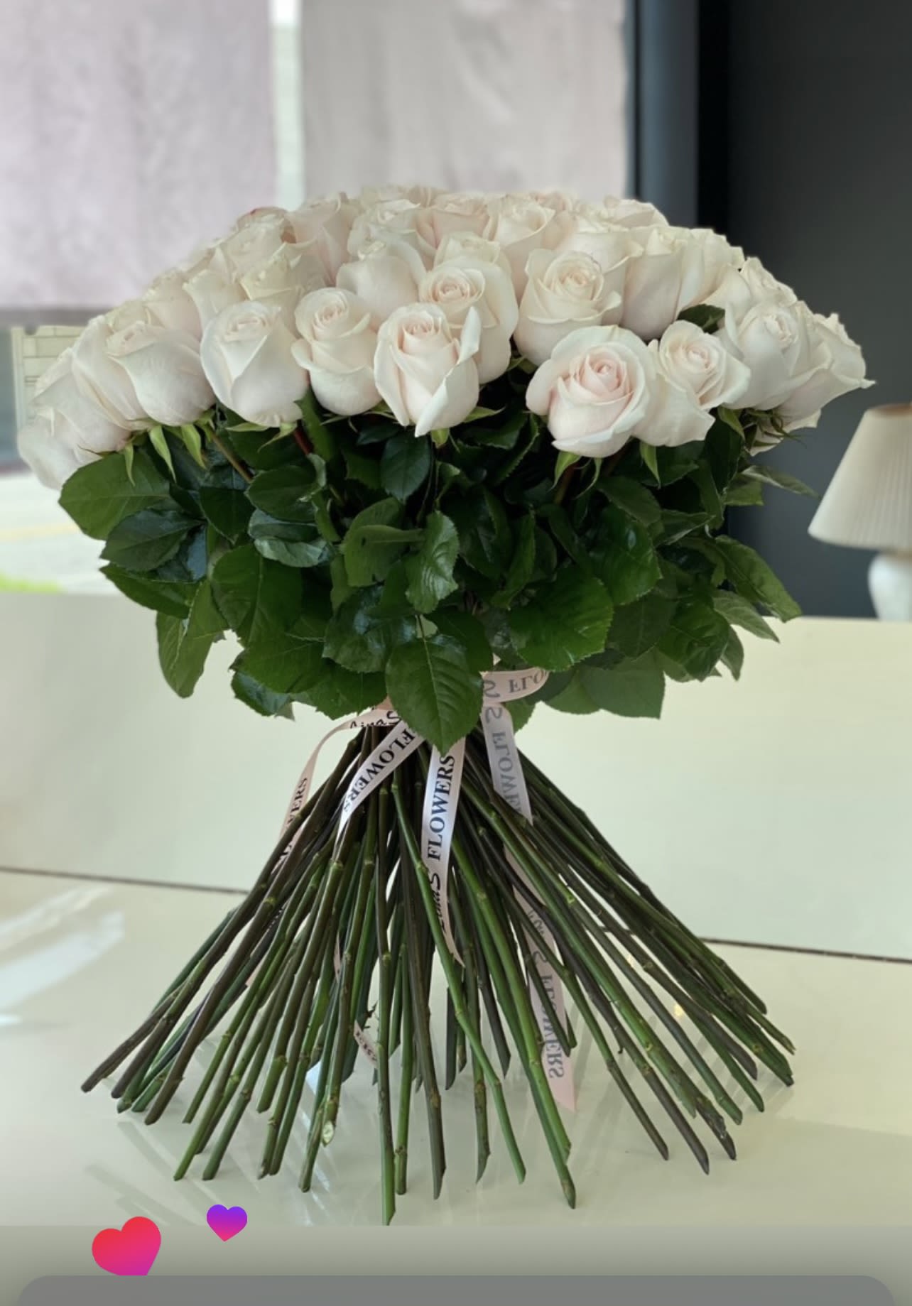Poma Poma - A beautiful bouquet of roses, featuring an array of vibrant blooms that symbolize love and admiration. Perfect for celebrating special moments or expressing heartfelt emotions.