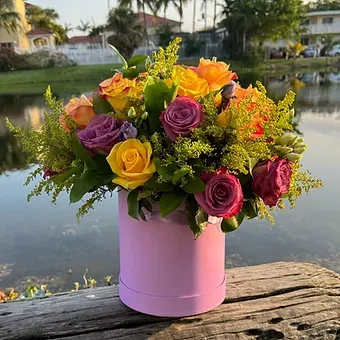 Sunny Symphony Sunny Symphony - Sunny Symphony is a bright combination of exquisite lavender and sunny yellow roses. Lavender roses add subtle tenderness and mystery to the composition, and yellow flowers give personality, joy, and warmth. In this harmony of shades, every touch to the bouquet evokes a feeling of lightness and happiness. Sunny Symphony is the perfect gift for those you want to delight with light and beauty, whether it's a birthday, anniversary or just a special day.