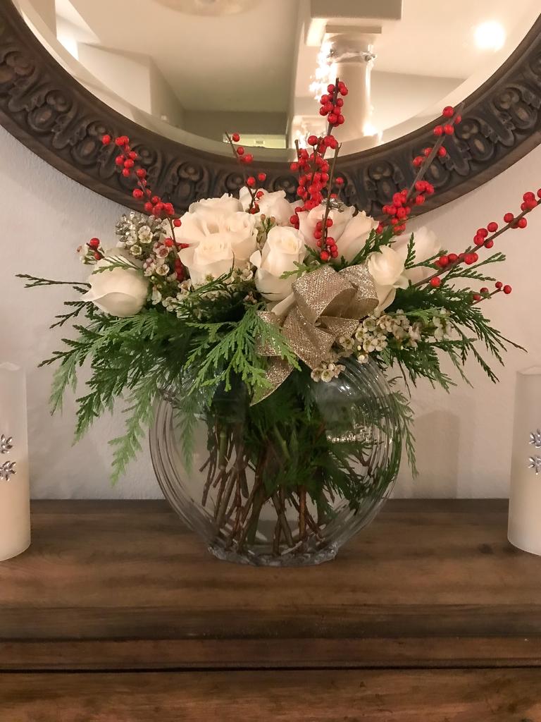 Christmas roses Christmas roses - Standard- Your order will be arranged approximately as shown on our website.
