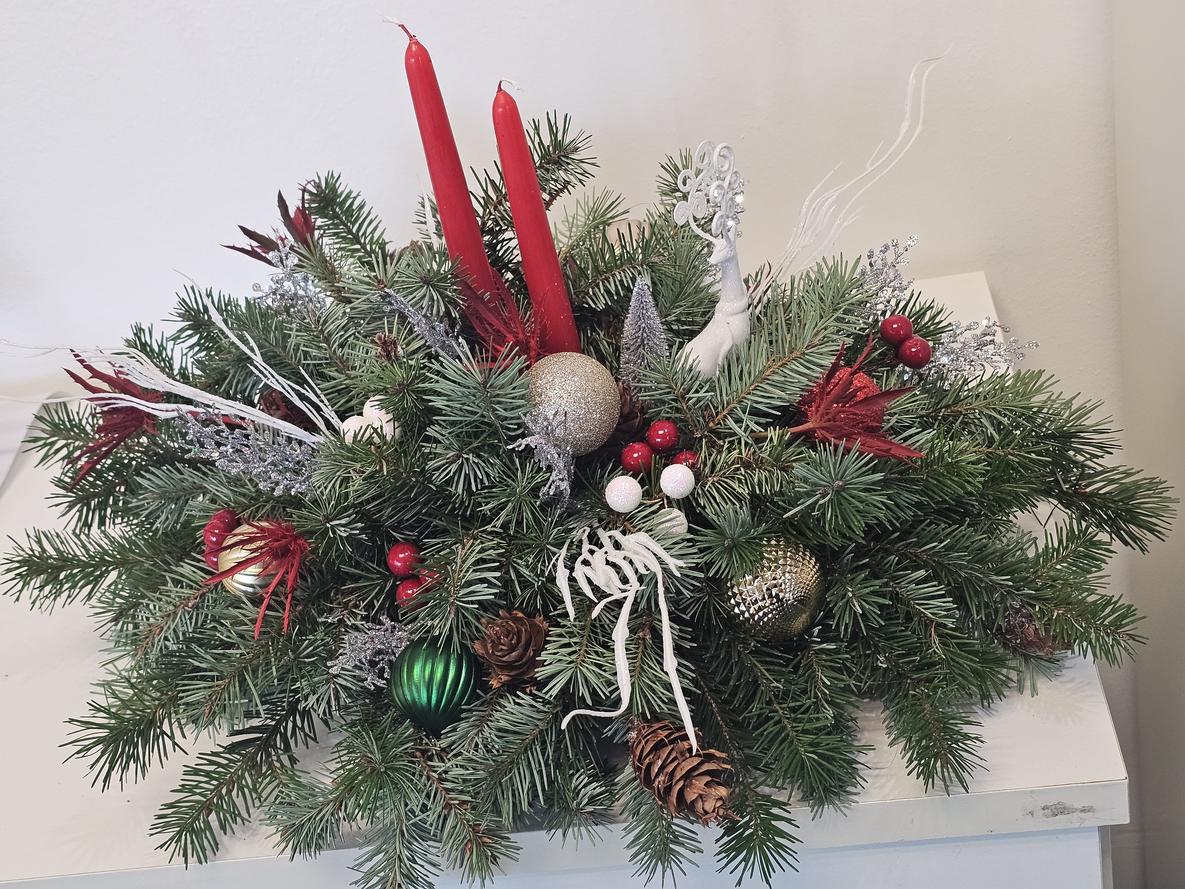 Christmas beautiful red arrangement Christmas beautiful red arrangement - This beautiful arrangements will make your Christmas table very beautiful