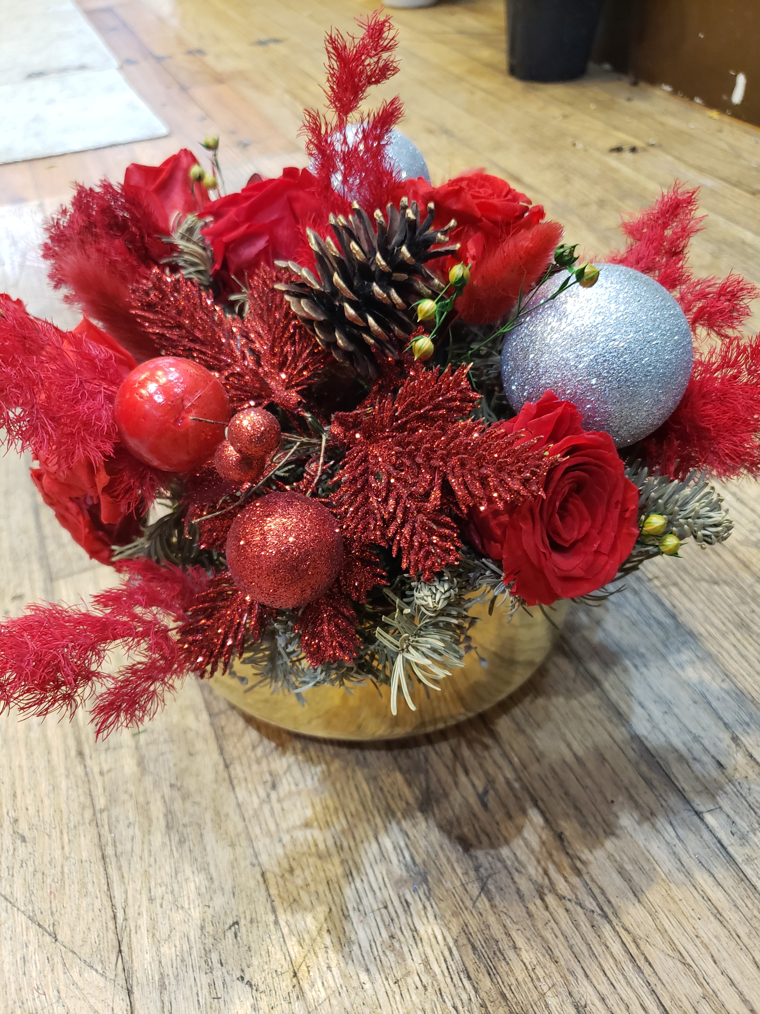 XMAS FOR YOU - christmas centerpiece with preserved flowers