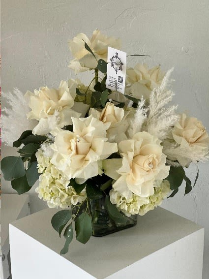 Boho Fashionista - Creamy Whites arranged low with jewels and dried pampas for extra flare. Perfect for the Boho Fashionista
