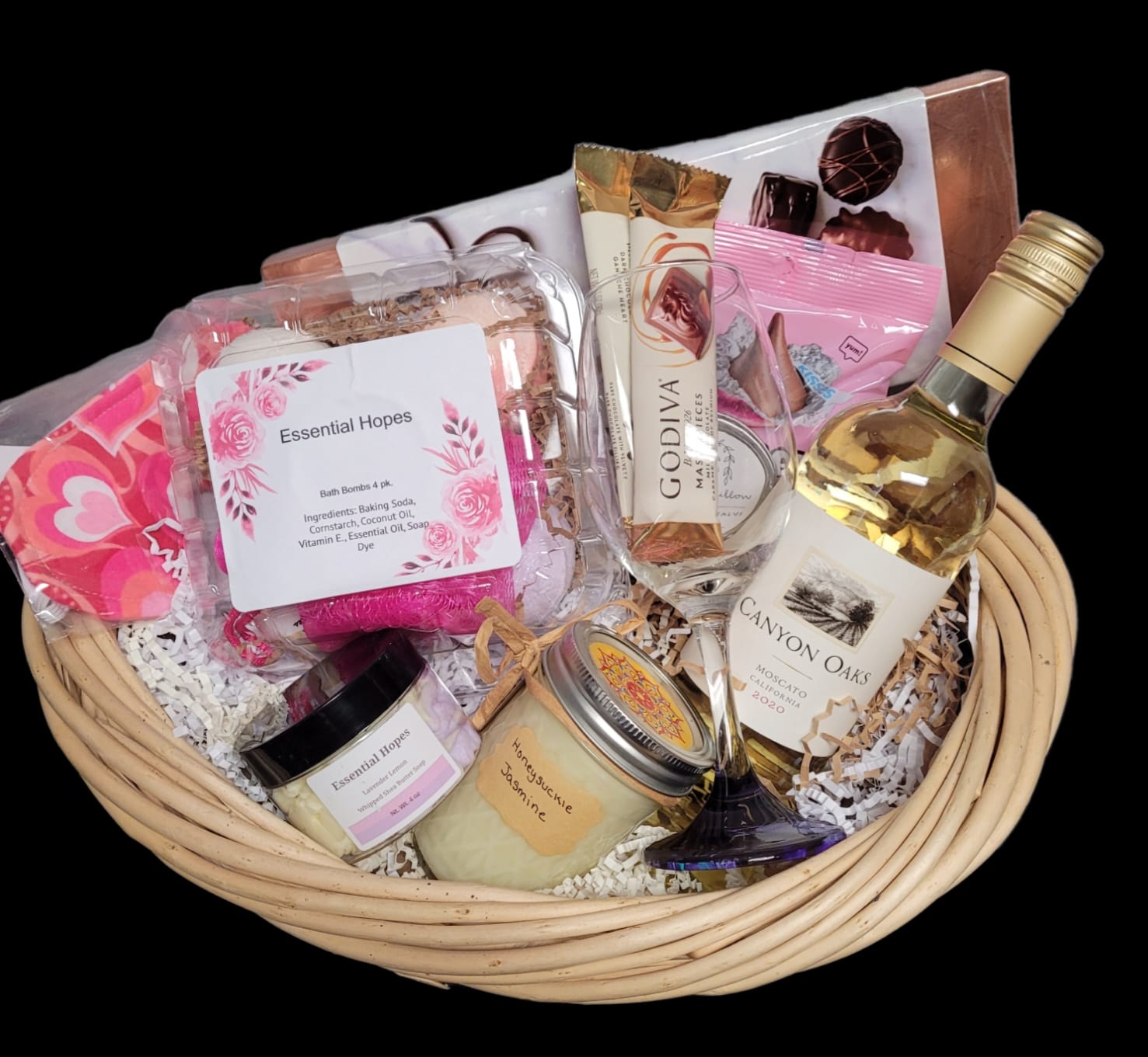 Treat Mom to a Relaxing Spa Day This Mother's Day