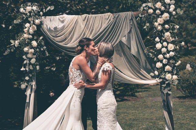 Cecile and Automn's wedding ceremony arch - Classical white flowers 2 swags wedding ceremony arch