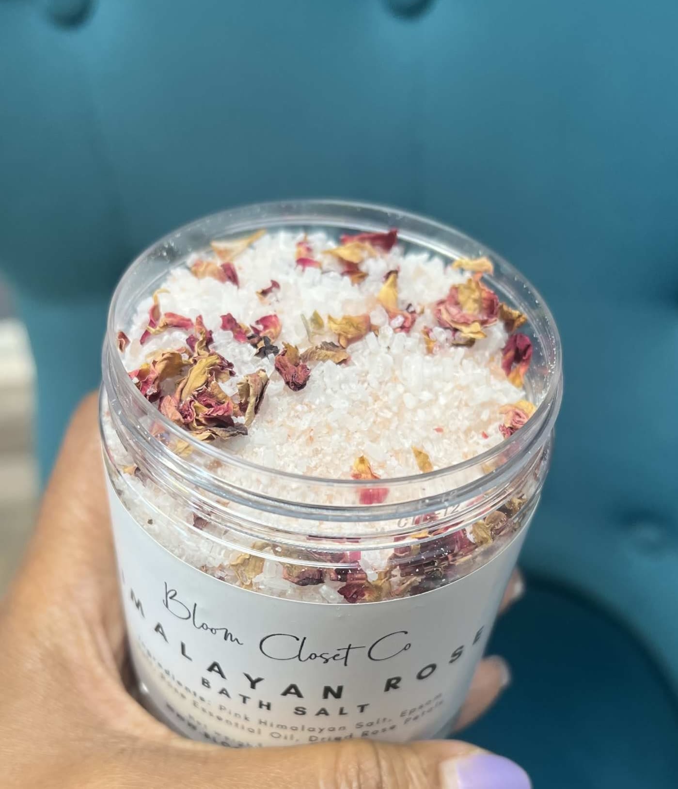Pink Himalayan Bath Salt - There is nothing like a luxurious, rejuvenating, and amazing smelling bathing experience! These bath soaks guarantee that experience. Pink Himalayan Rose   Pink Himalayan Salt, Epsom Salt, Rose Essential Oil, Dried Rose Petals Rose and Jasmine Dead Sea Salt, Jasmine Essential Oil, Rose Essential