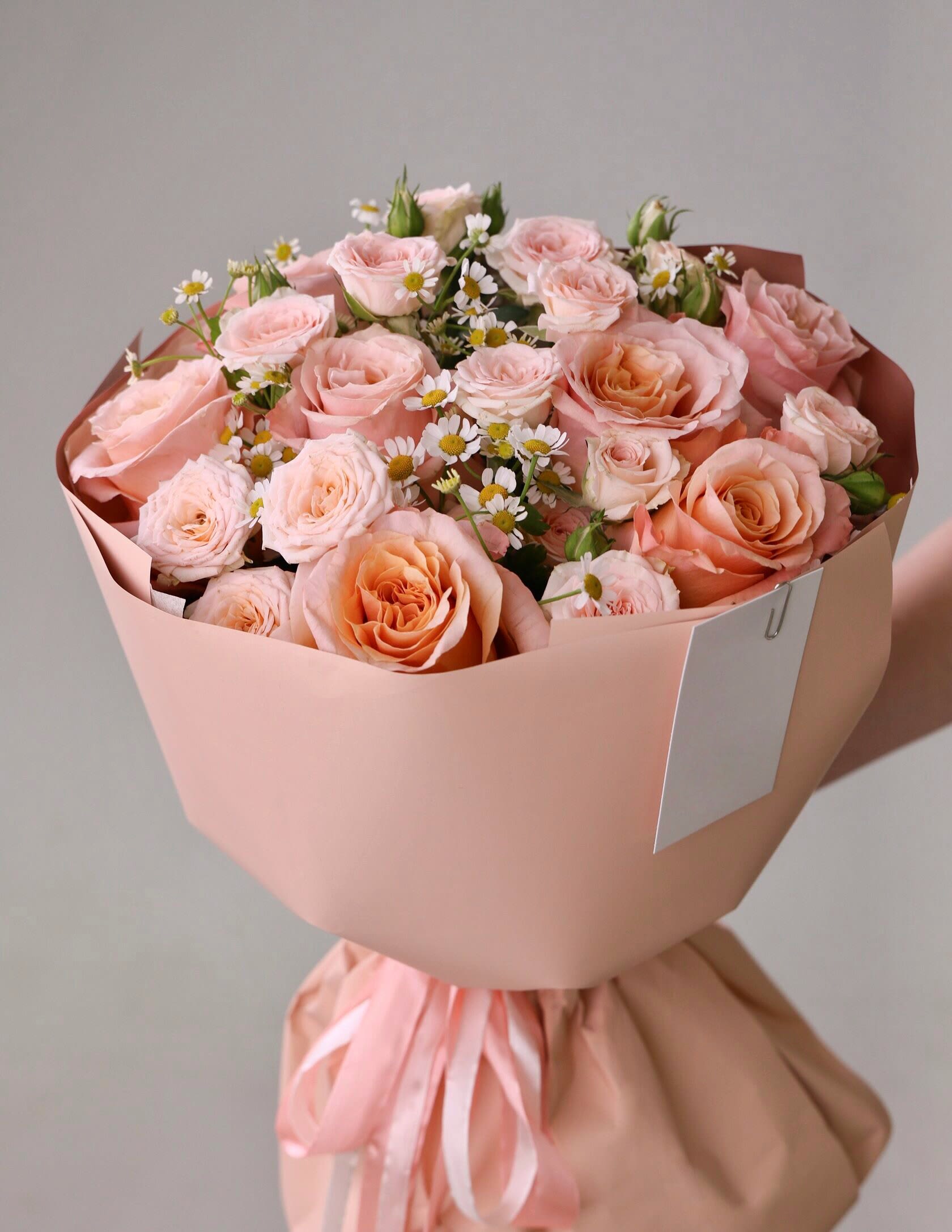 № 58 - Bouquet of mixed roses and spray roses.