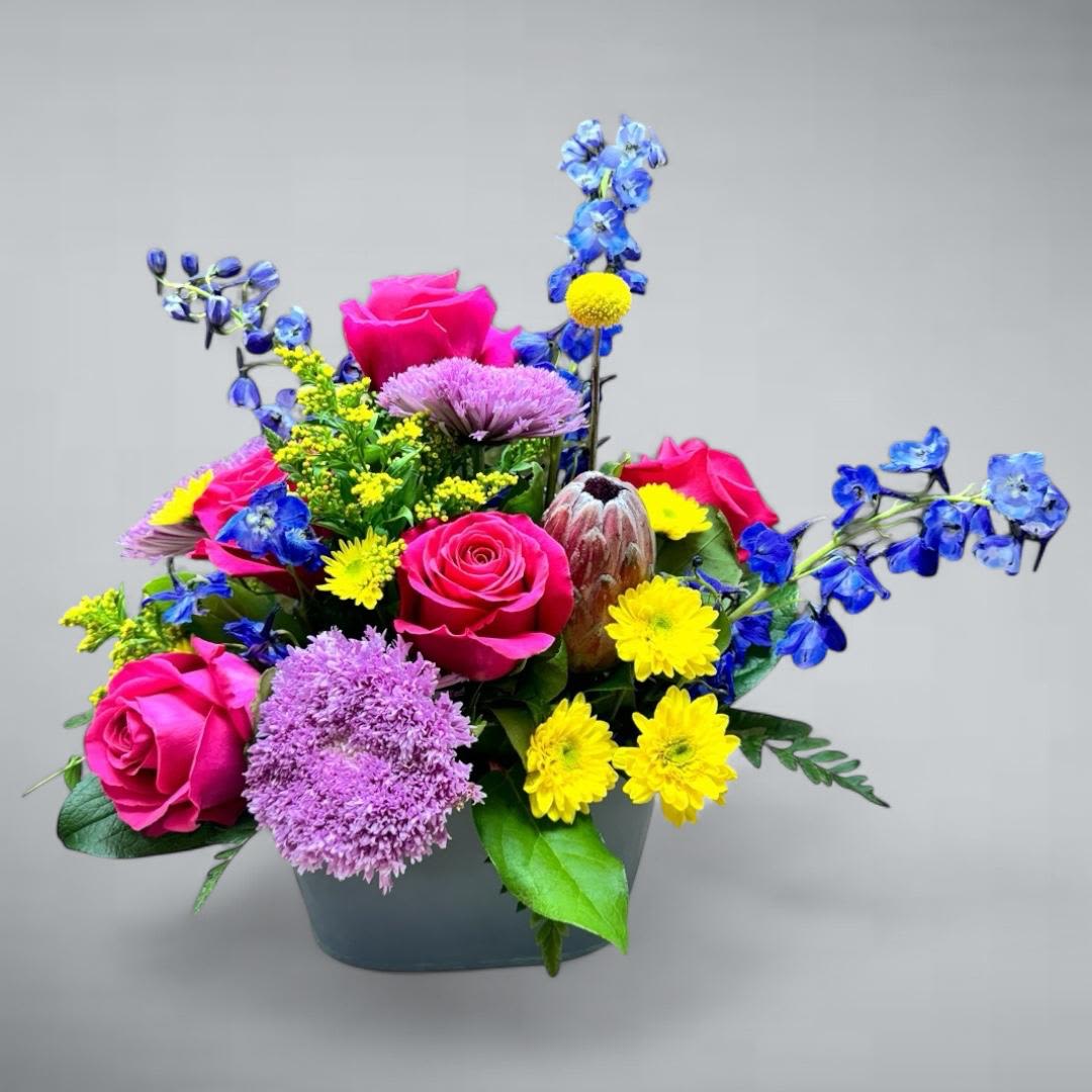 Flower garden - A beautiful garden style flower arrangement.