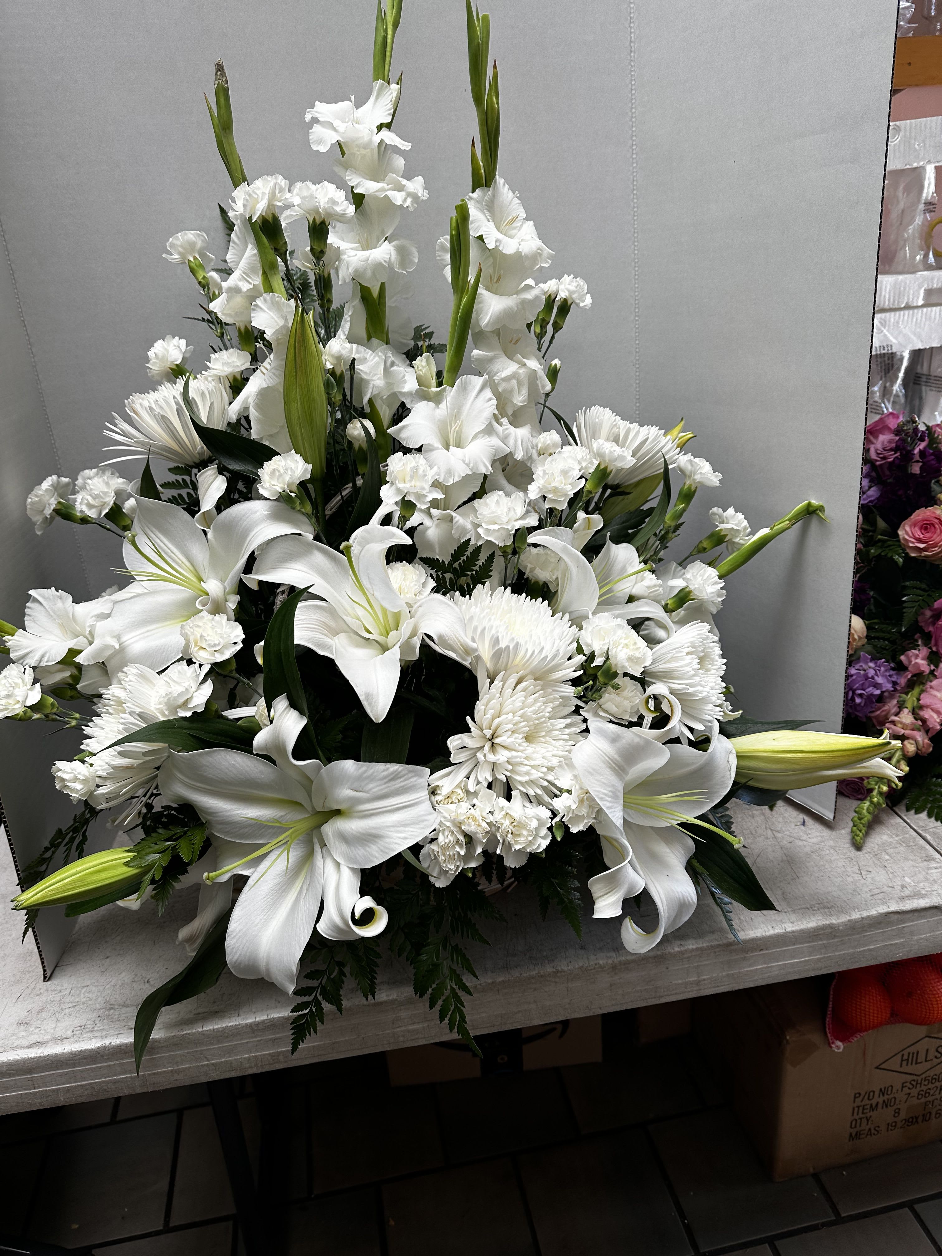 All white funeral basket All white funeral basket - All mix white flowers