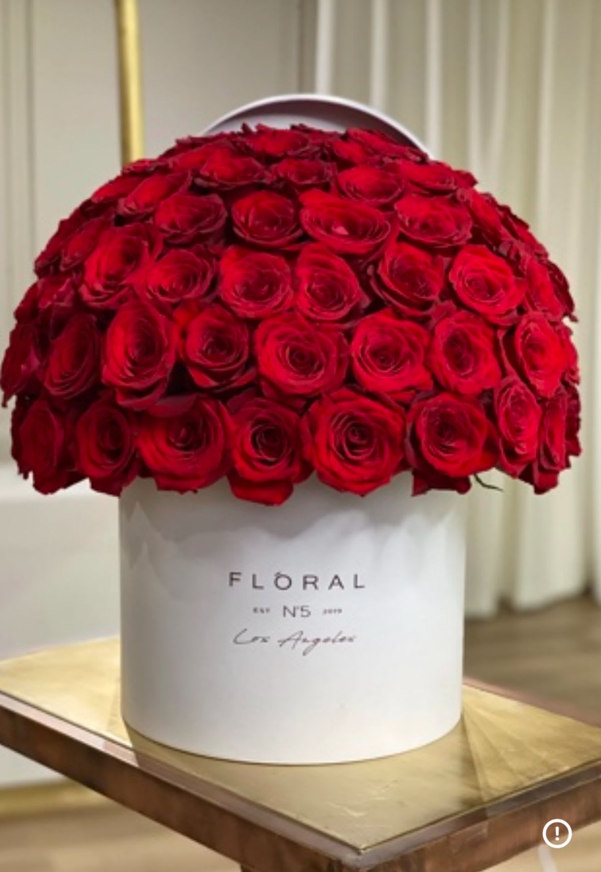 Modern red rose - Gorgoeus red roses in a modern box  In different sizes 50 rose 75 roses and 100 roses 