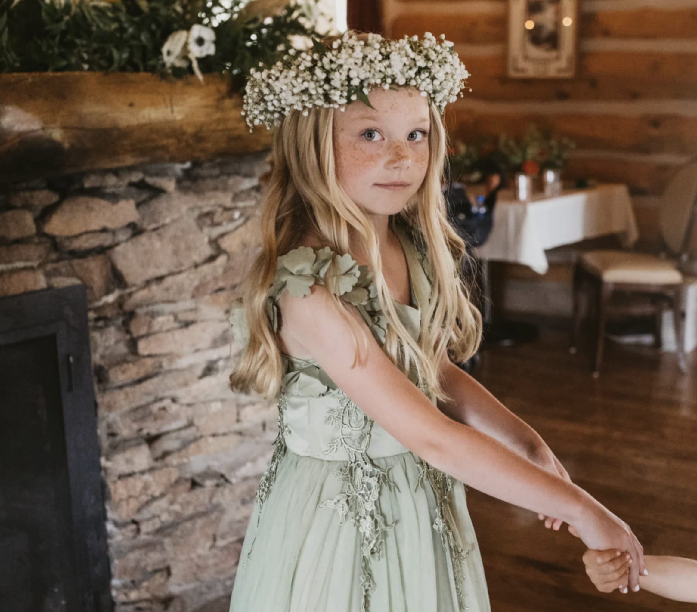 Flower Crown - Embrace your inner elegance with a handcrafted flower crown, featuring a delicate design of blooms and mixed foliages. Perfect for weddings, festivals, or photoshoots, this enchanting accessory adds a whimsical and romantic touch to your look. 