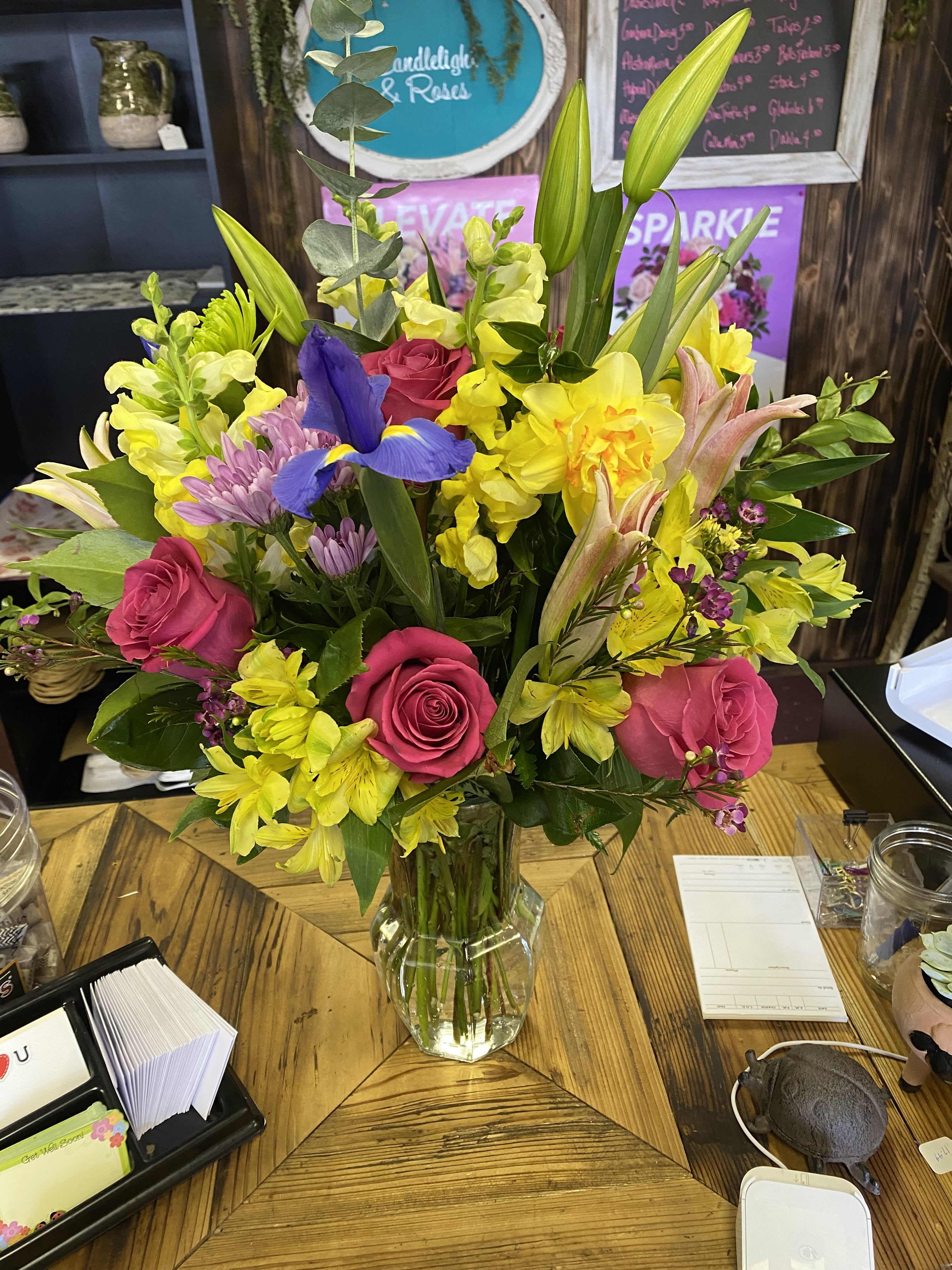 DESIGNERS CHOICE - ART AT ITS FINEST! DESIGNER CHOOSES BLOOMS AND CONTAINER AND CREATES A MASTERPEICE