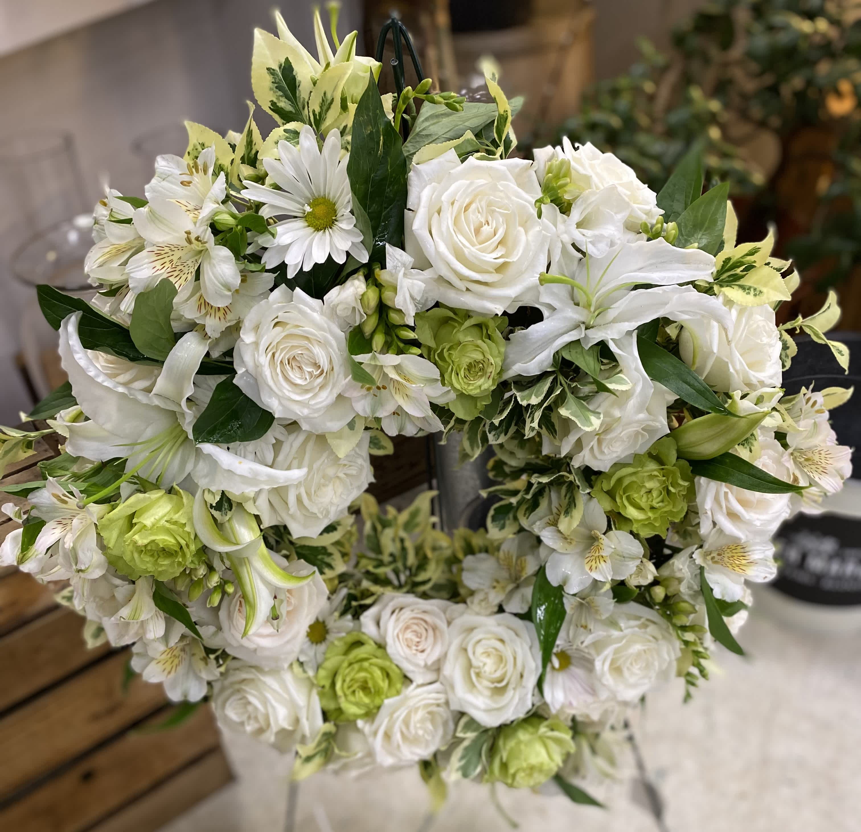 16 inch wreath - all whites wreath