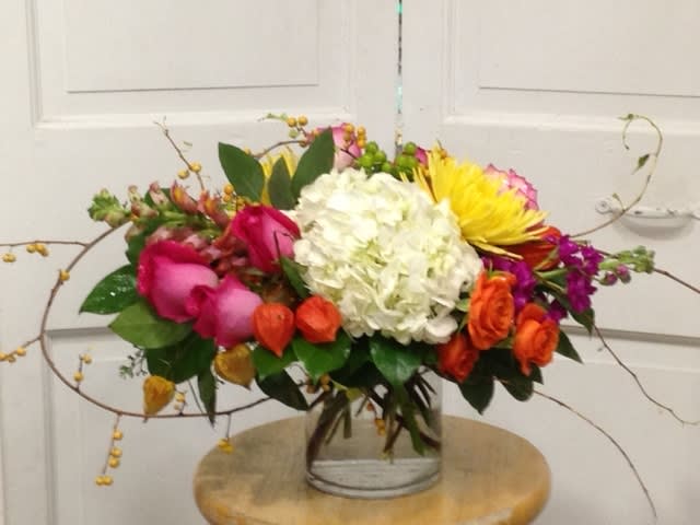 artistic , modern - hydrangeas, roses, 