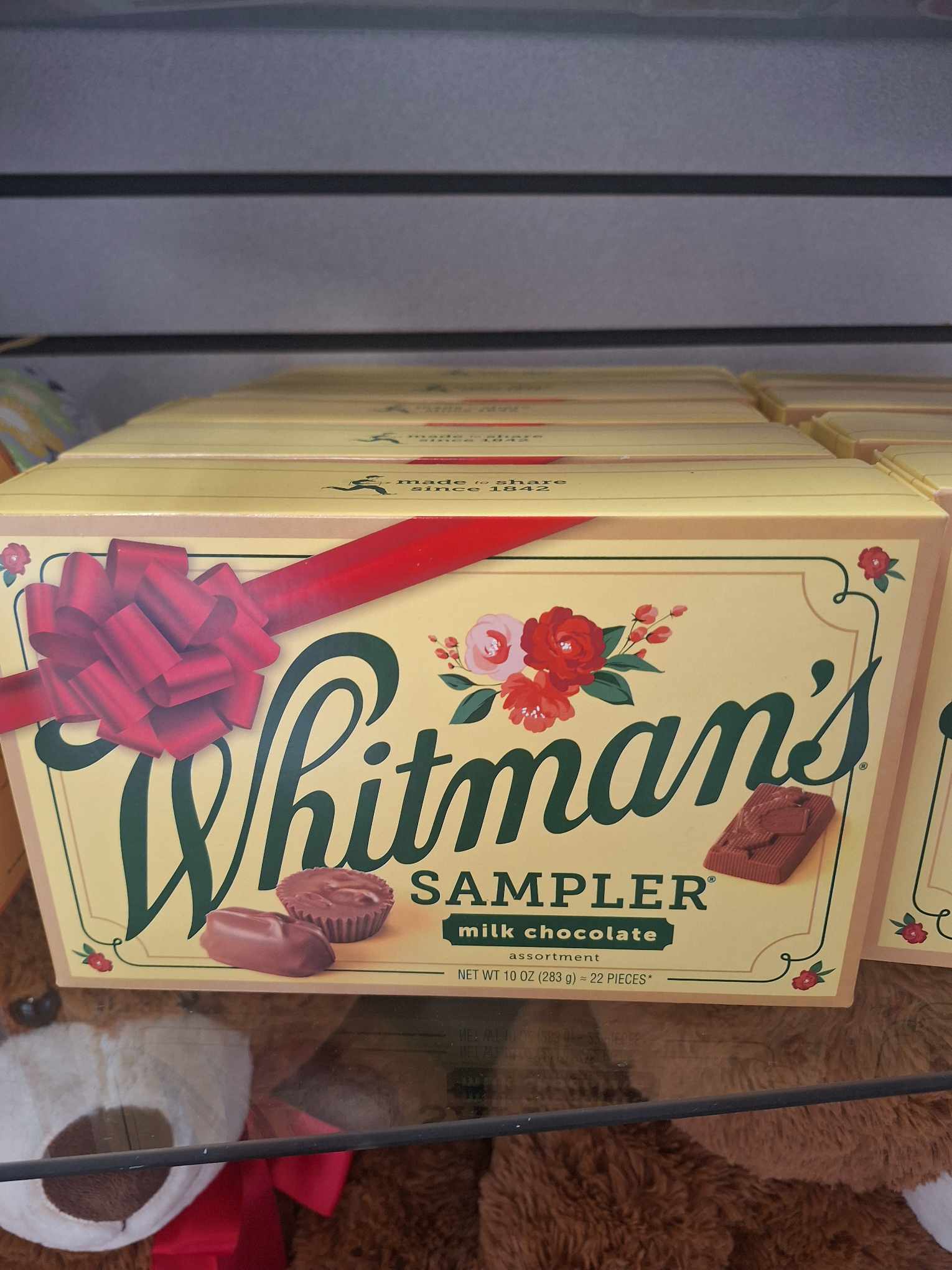 Milk Chocolate Sampler Milk Chocolate Sampler - Whitman's milk chocolate sampler is a perfect addition to any stuffed animal, balloon, or floral bouquet.