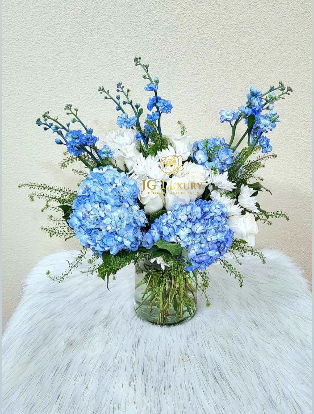 Athena - Dazzling beauty that will fit the occasion for which you decide to choose her.