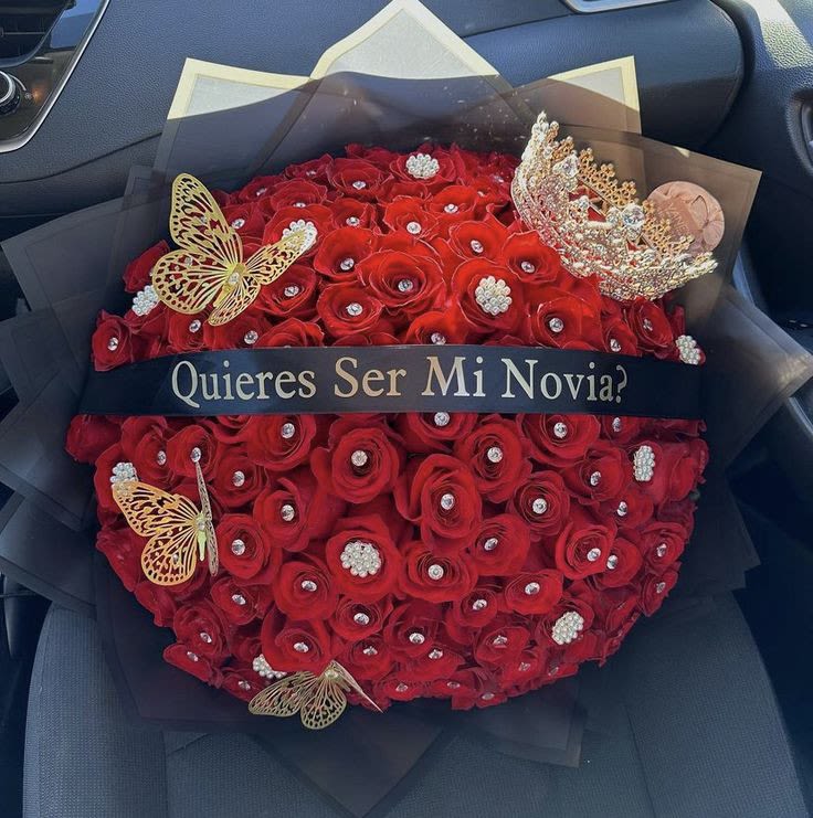 buchon reina - elaborado con 100 rosas diamantes banda personalizada y corona