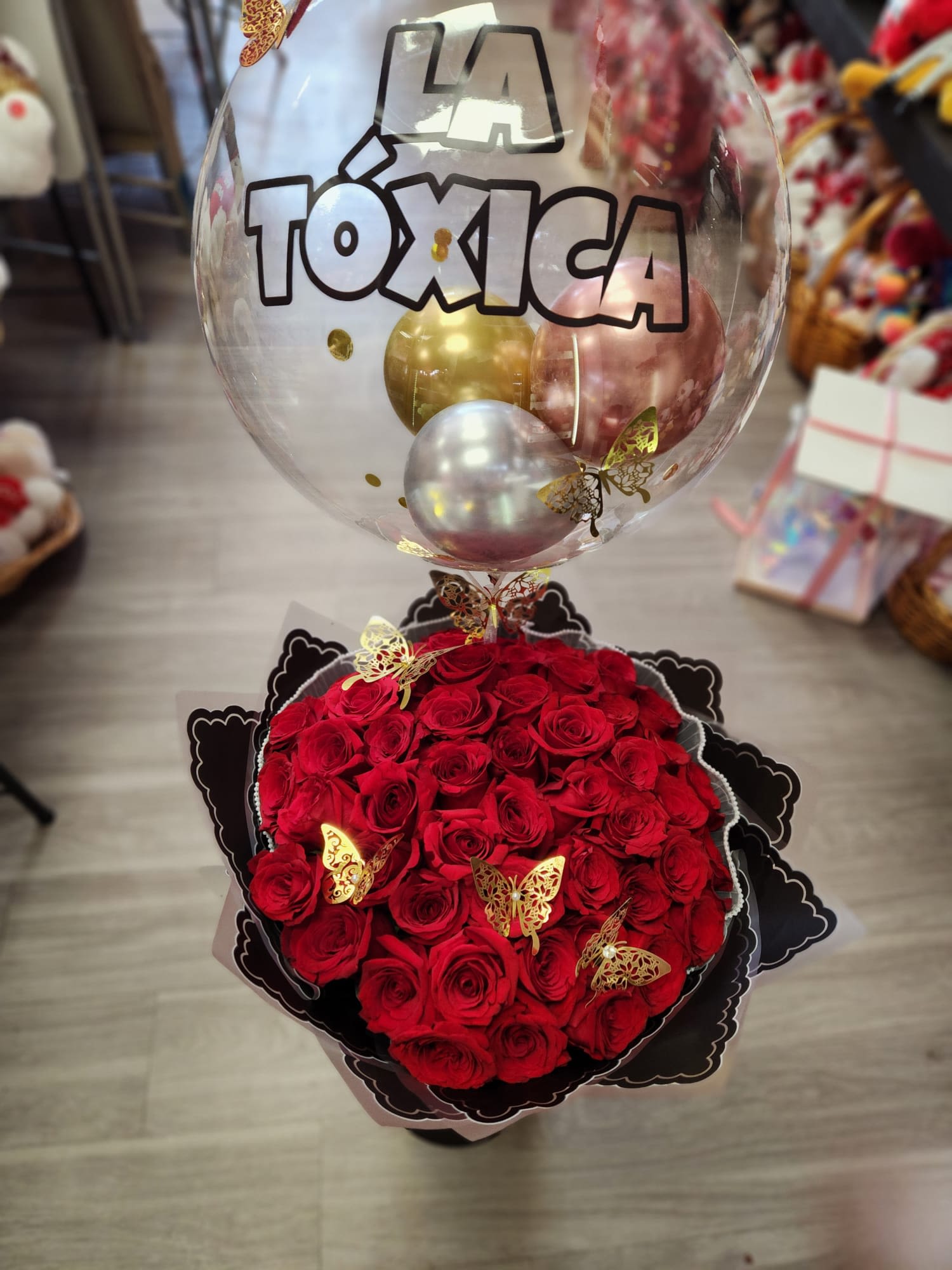 buchon toxica - buchon de rosas rojas y globos burbuja