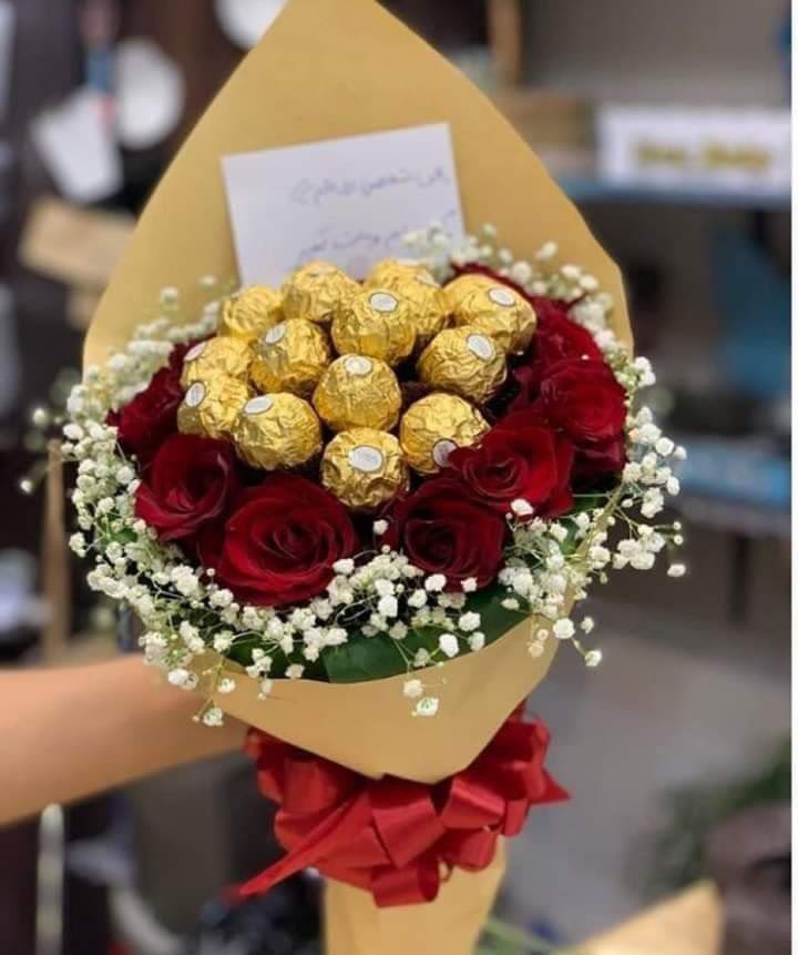mini ramos con chocolates - choolate4s y 10 rosas 