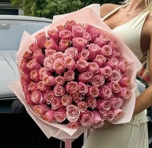 Bouquet of 75 flamingo roses - Premium roses bouquet 