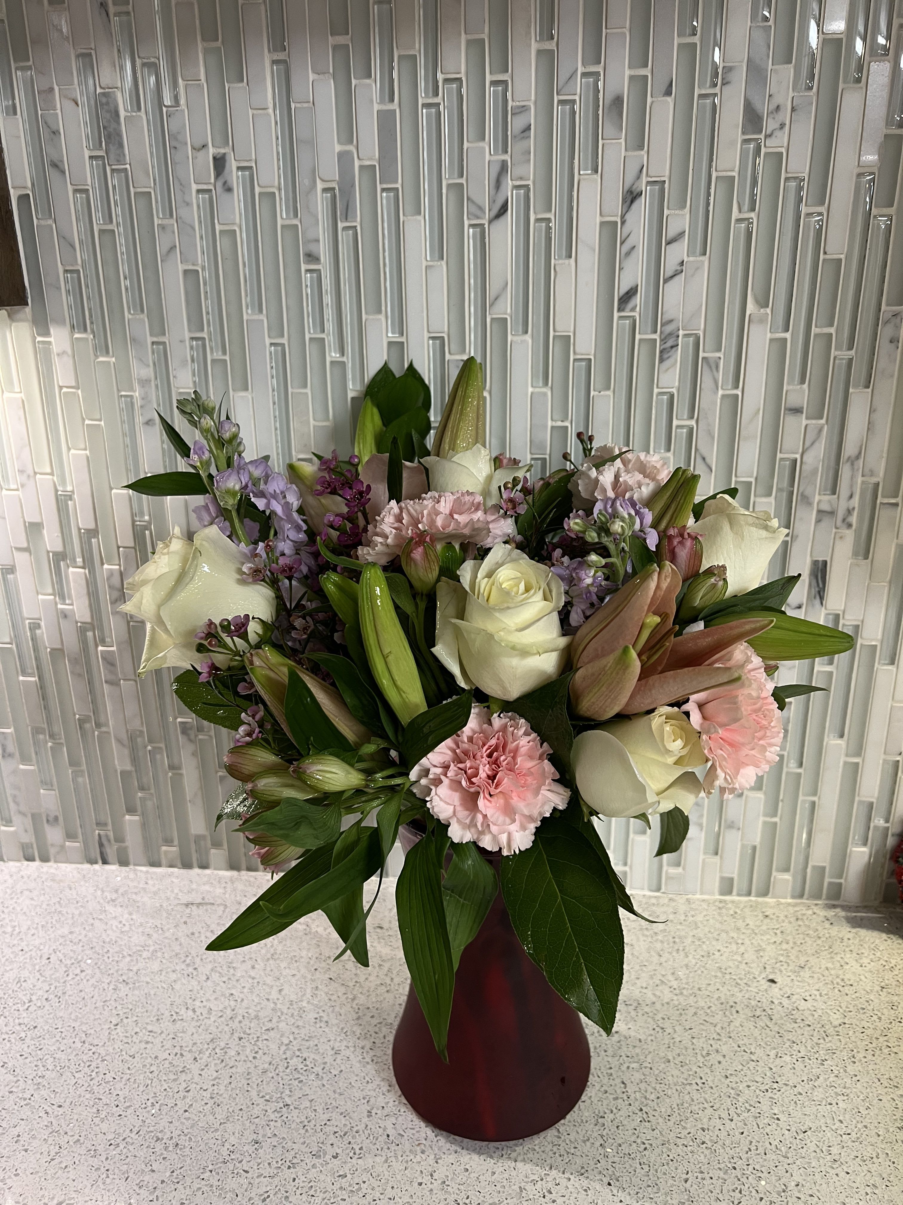 Valentines Elegance  - Lilly mix 