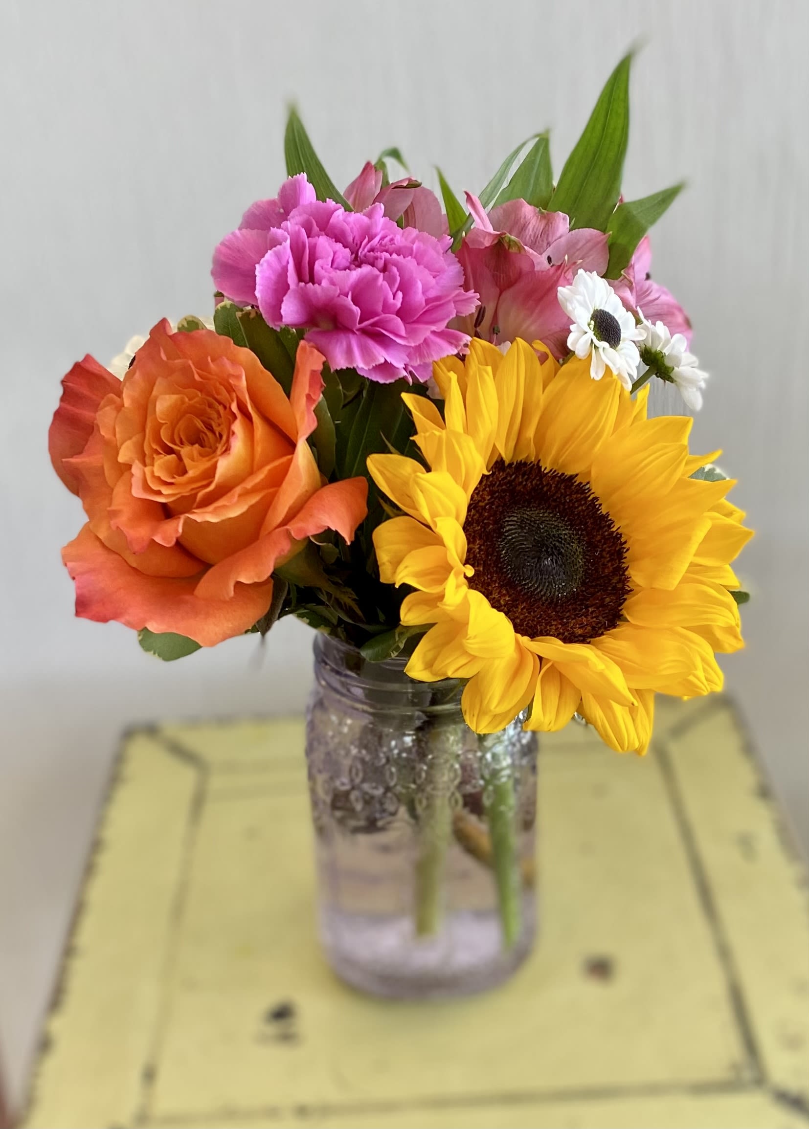 Mason Jar - Holiday Flowers in a Mason Jar!