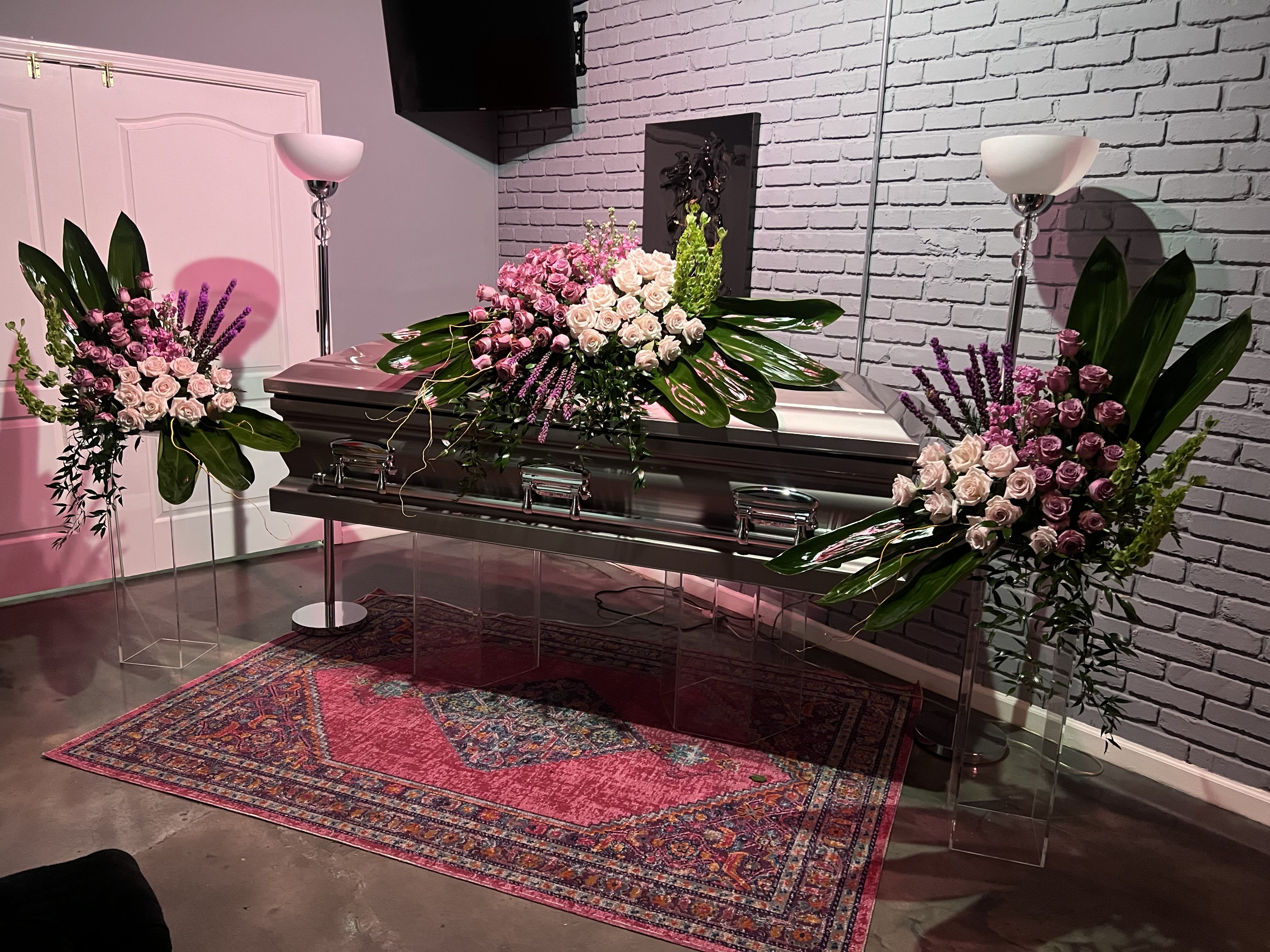 Pink Velvet by Art of Remembrance - An arrangement dedicated to evoke feelings of warmth and feeling pretty. 