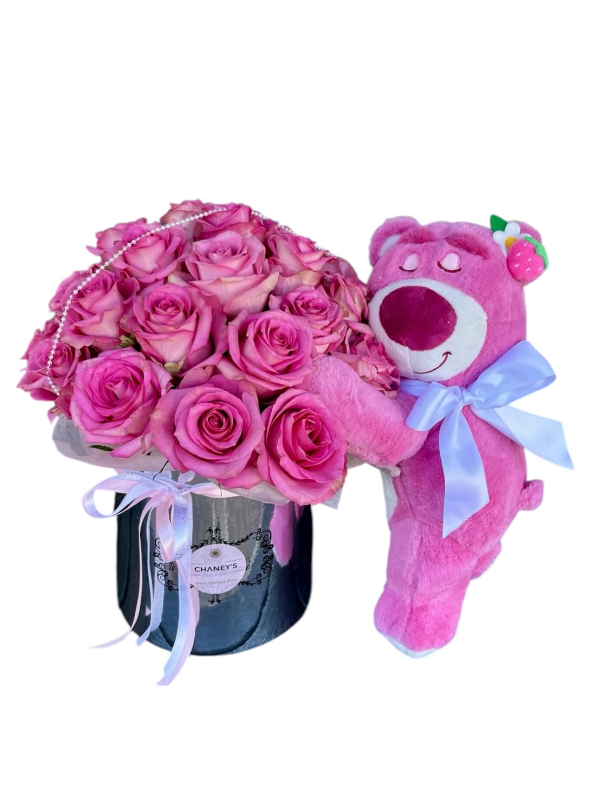 CHANEY‘S  Strawberry Bear in Love - 30 roses in a floral box with the legendary strawberry bear. Choose from any rose color!