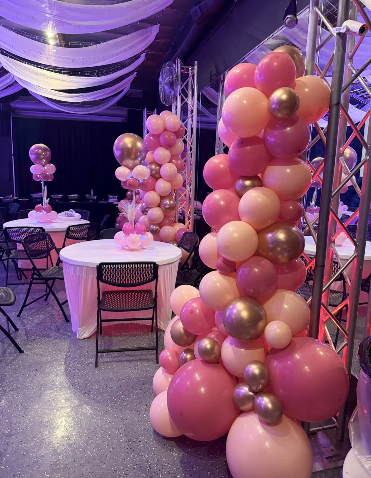 Balloon Decor for Events in Los Angeles (set of 2) - Elevate your celebrations with our luxury pink and gold balloon decorations in Los Angeles. Featuring elegant balloon columns and stylish table centerpieces, this design blends soft blush pink with dazzling metallic gold, creating the perfect atmosphere for weddings, baby showers, bridal showers, birthday parties, anniversaries, and upscale corporate events. As one of the top providers of balloon decor in Los Angeles, we specialize in custom balloon installations that add glamour and sophistication to any occasion.